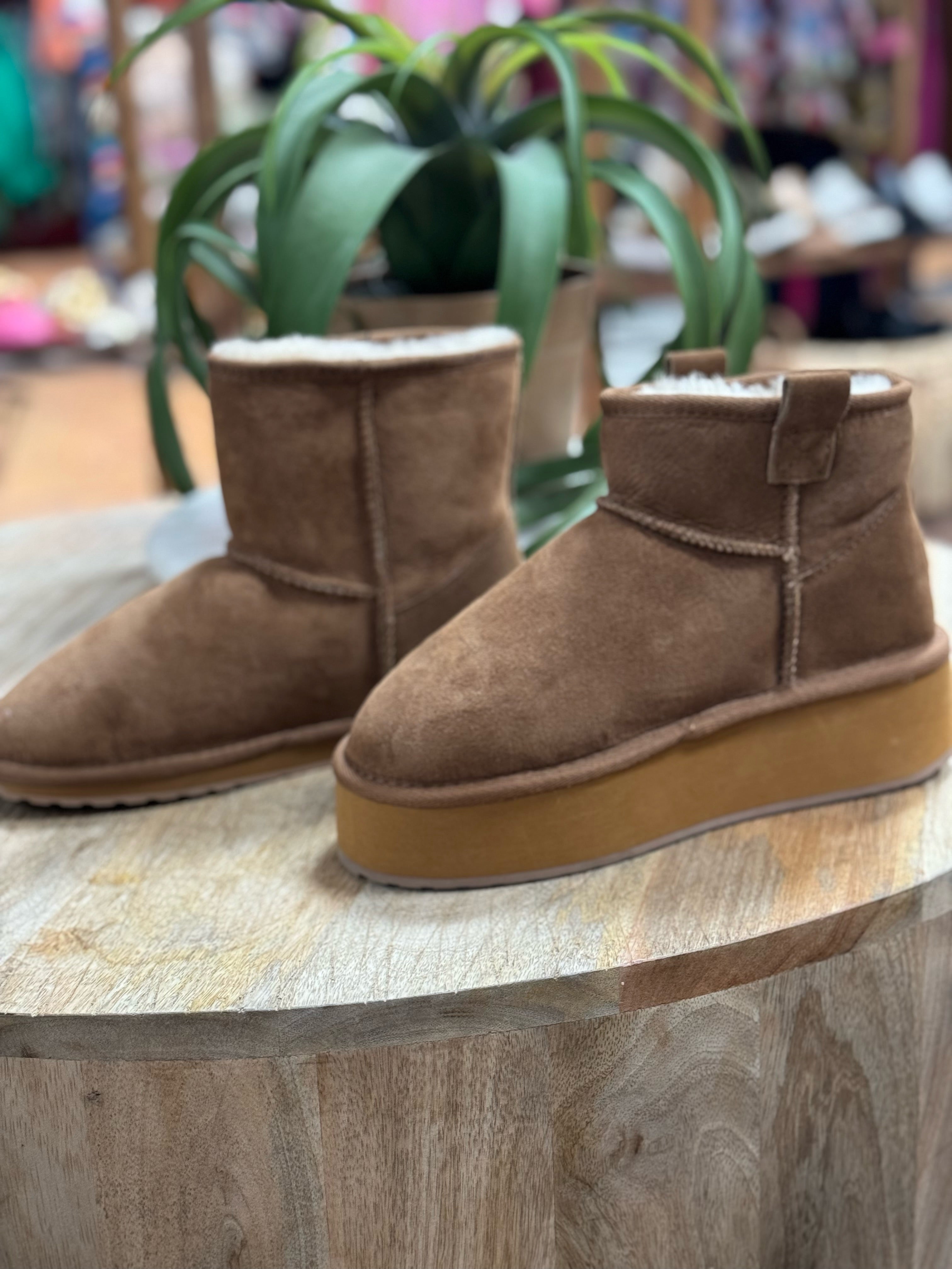 Australian Boots (2 Styles)