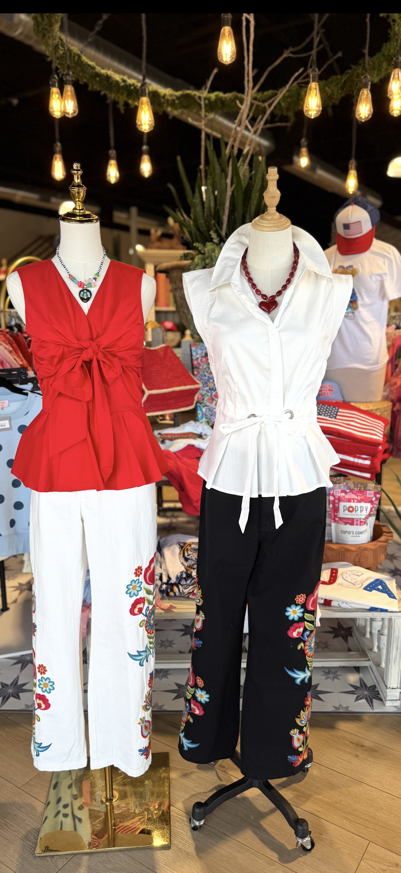 Roslyn Embroidery  Pants ( 2 colors)￼