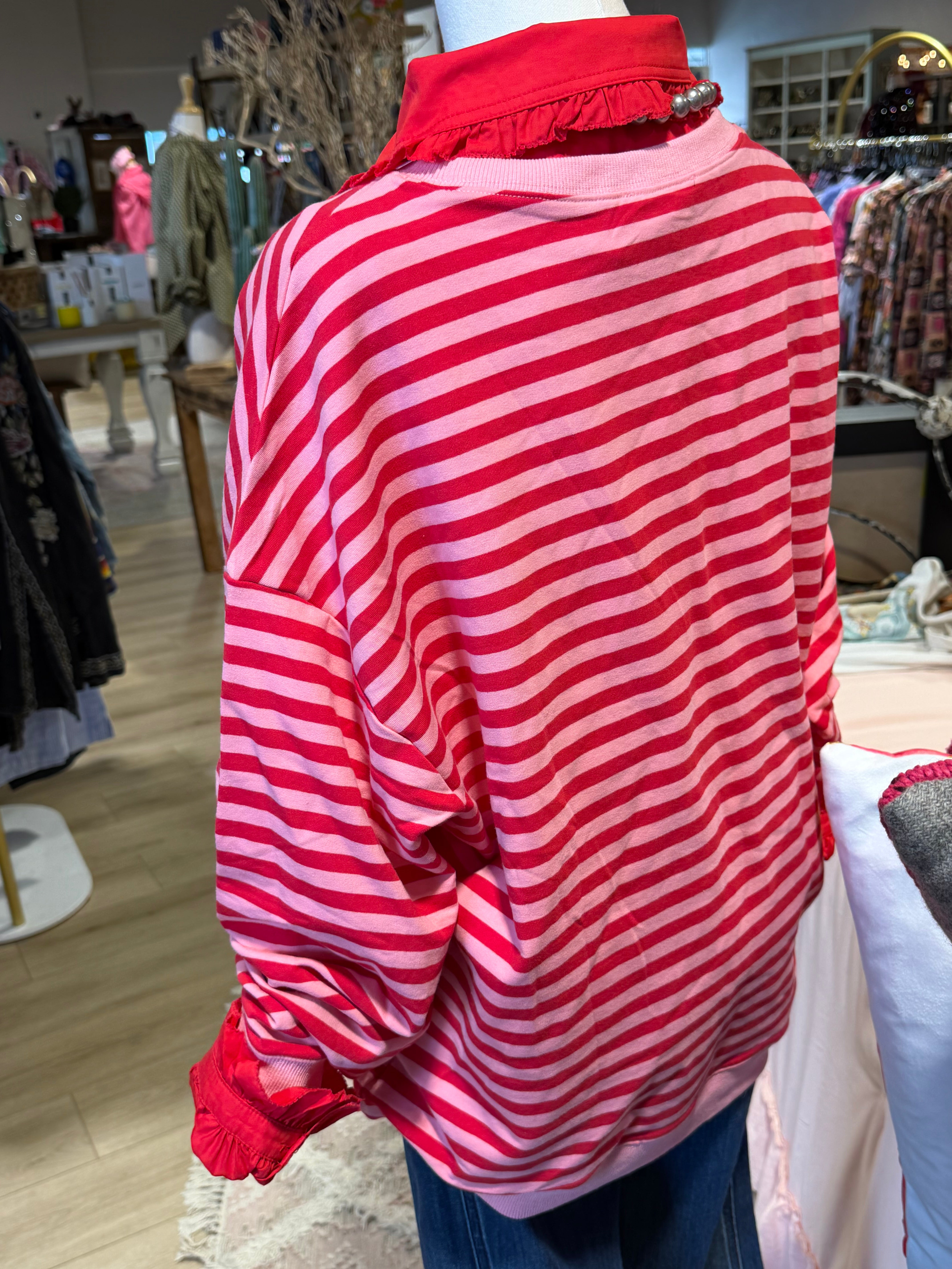 Sweetheart Pull Over