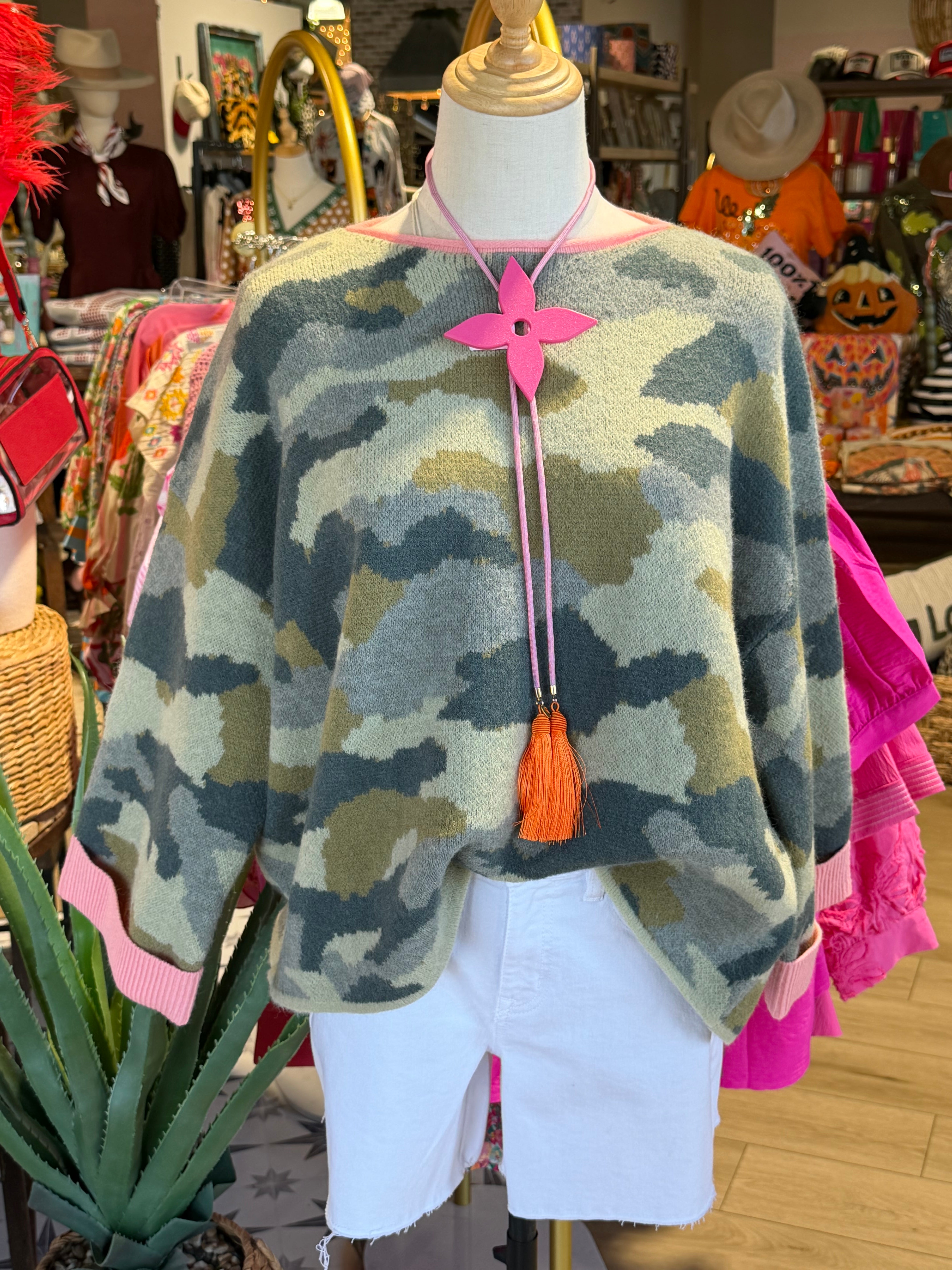 SOFT CAMO CONTRAST SWEATER