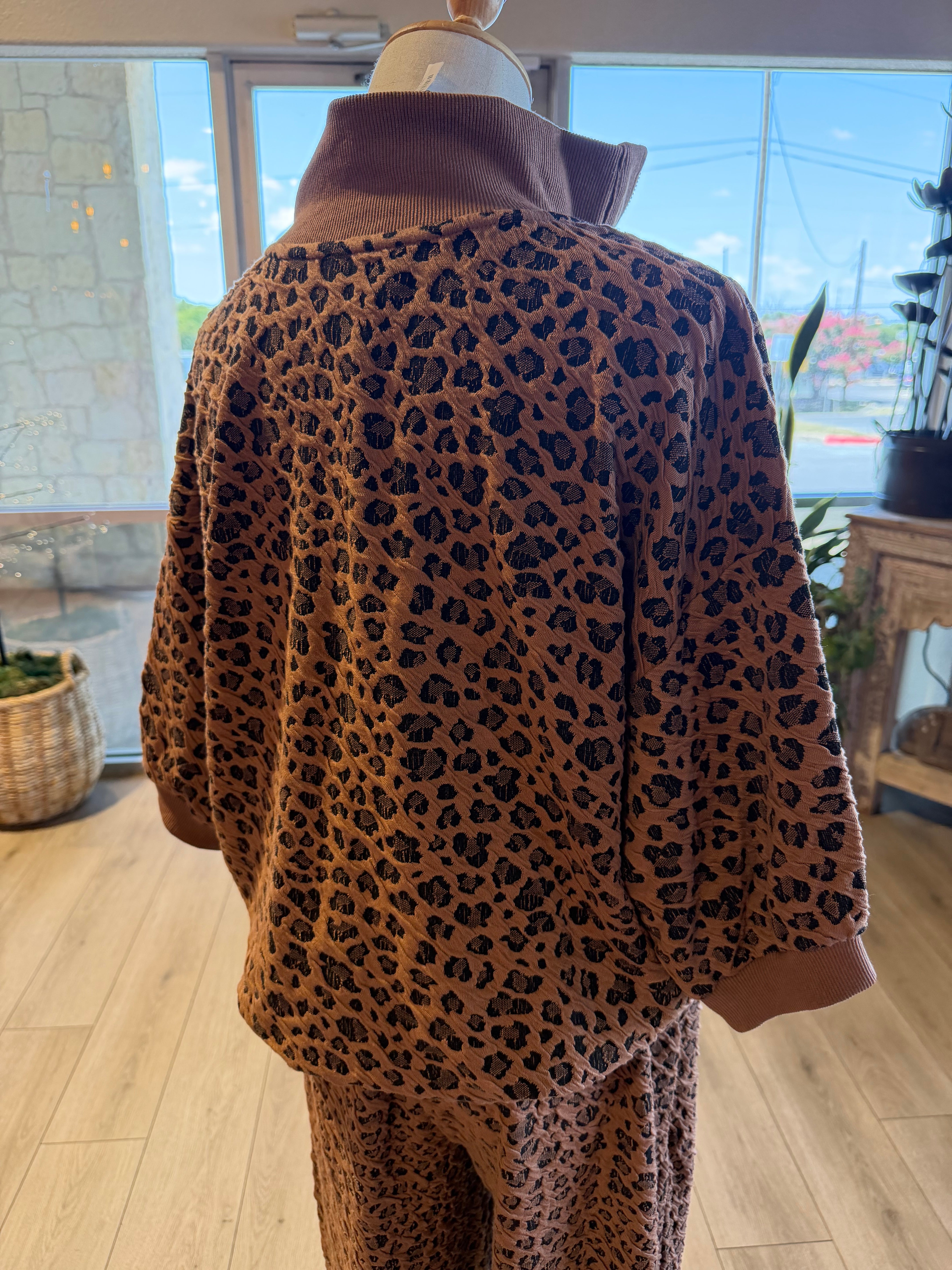 Pucker Leopard Set (Sold Separately)