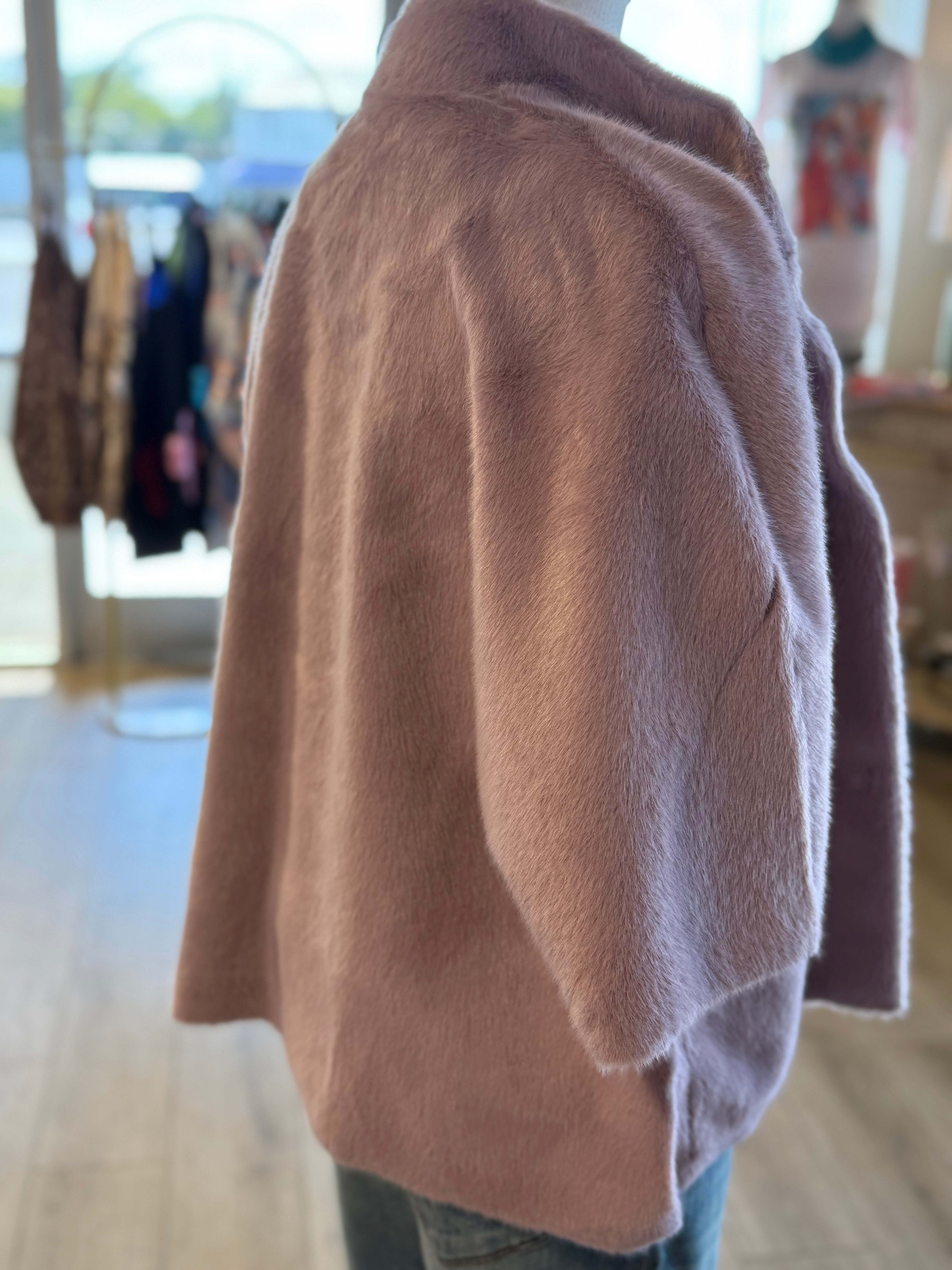 Cal Faux Capelet Jacket (2colors)