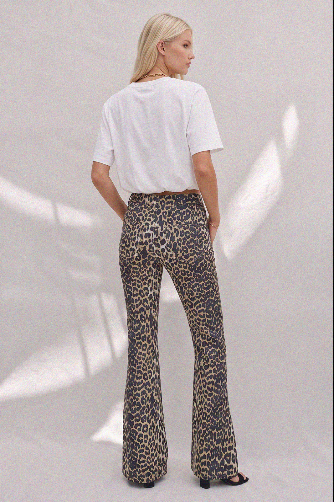 LEOPARD STRETCH DENIM FLARED JEANS