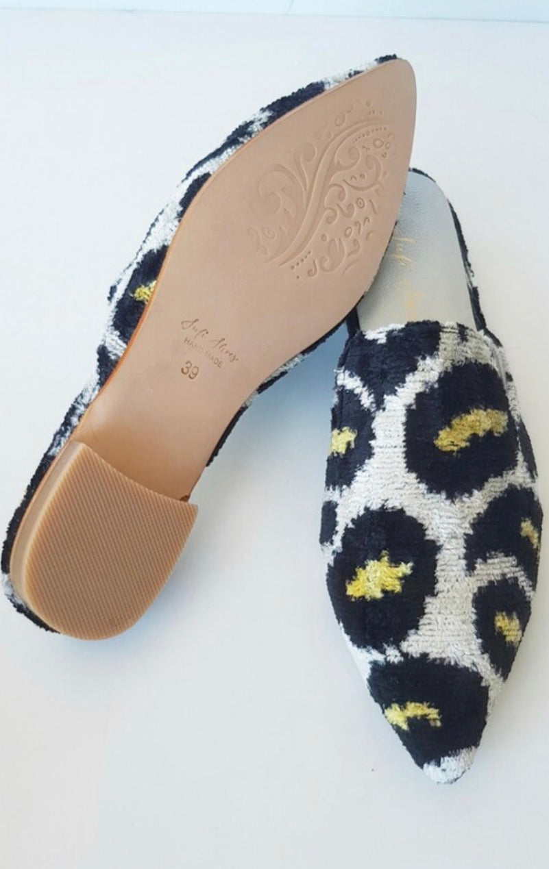 Ikat Slides-Assorted
