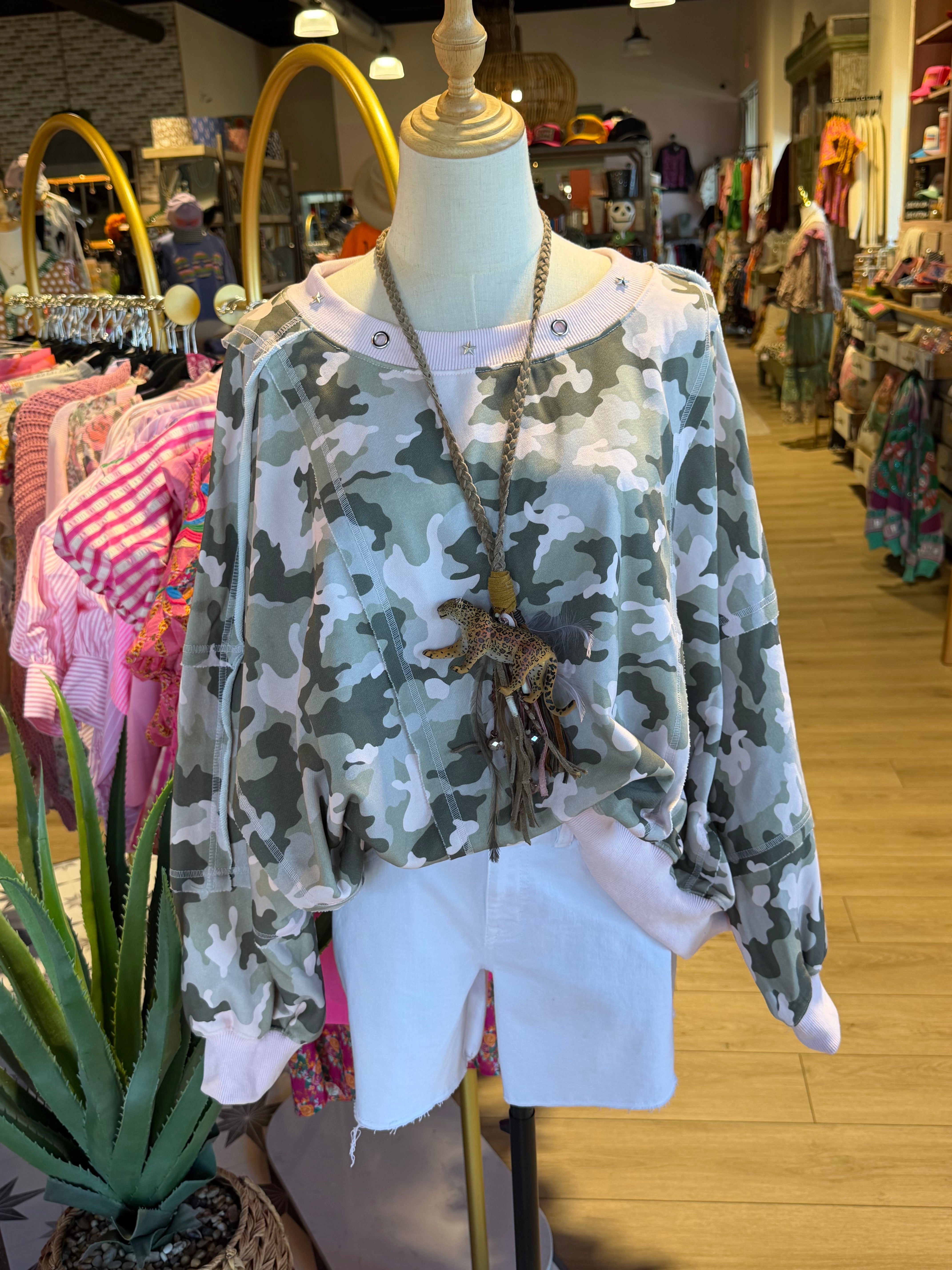 CAMOUGLAGE SWEATSHIRT