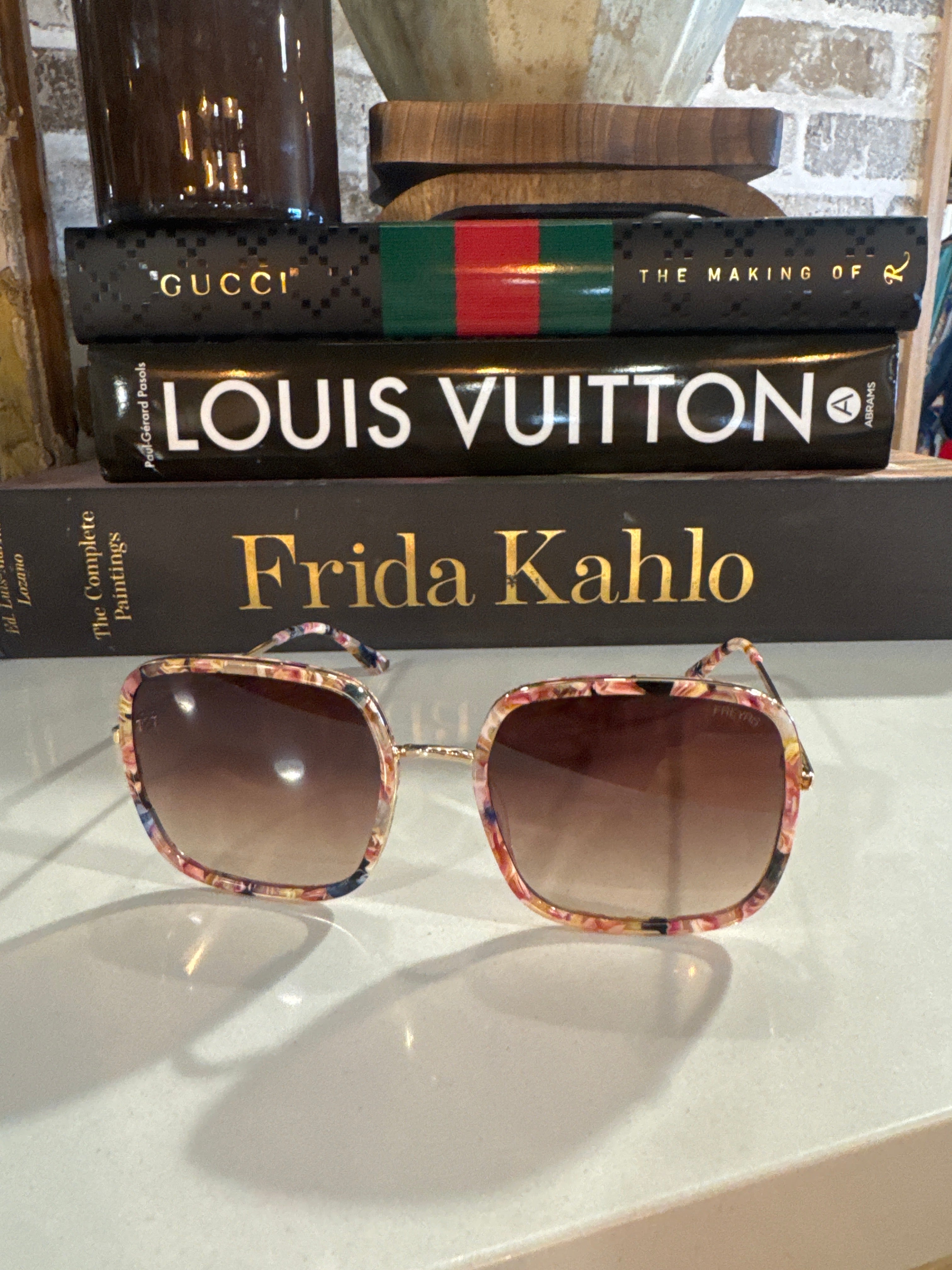 Trendy Sun Glasses