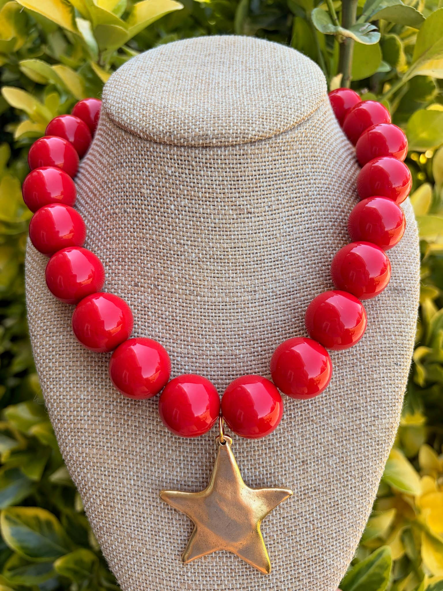 Bauble Necklace with Gold Star Pendant (2 Colors)
