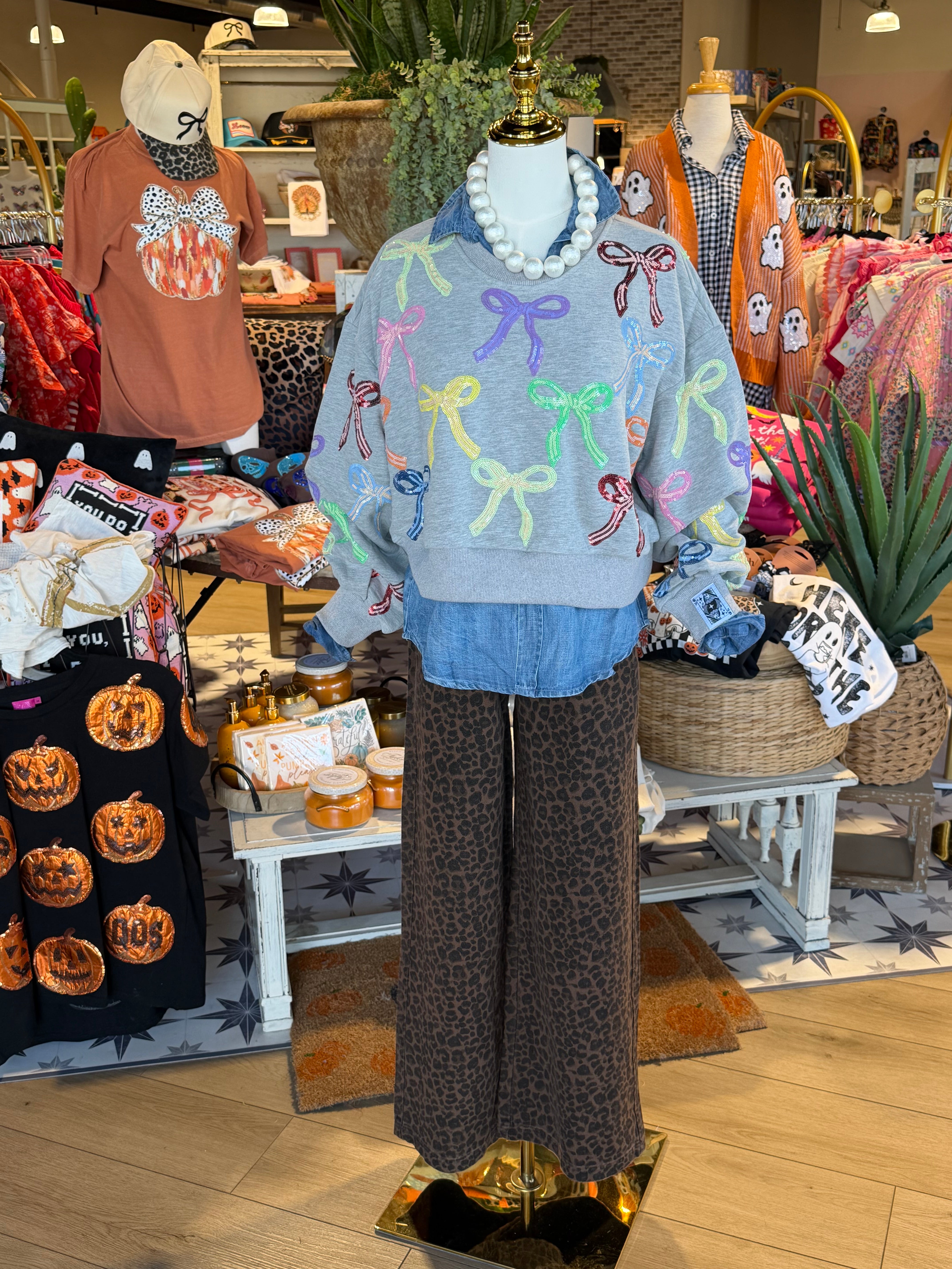 Mandy Bow Sweatshirt