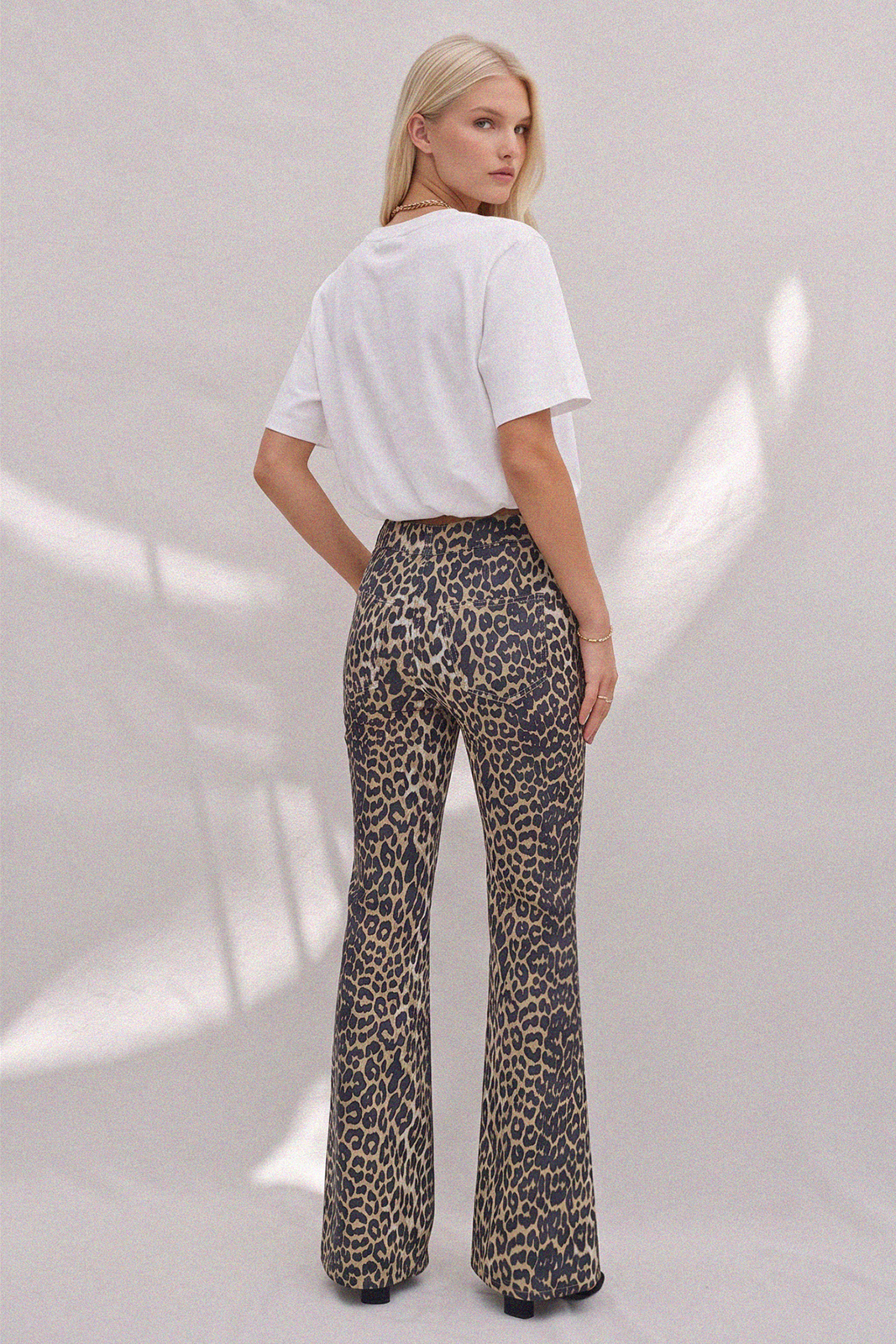 LEOPARD STRETCH DENIM FLARED JEANS
