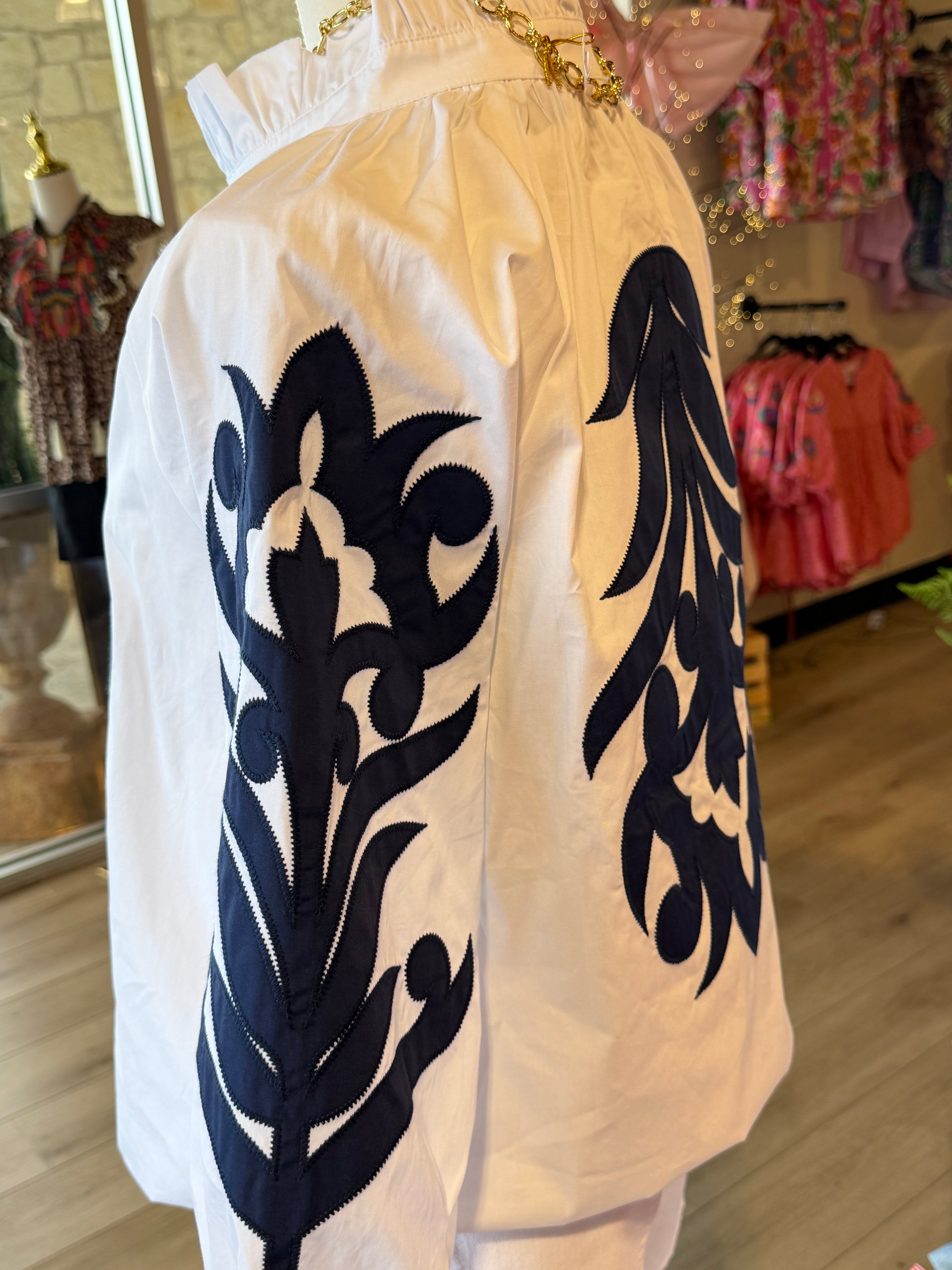 NEW Baroque applique detail top