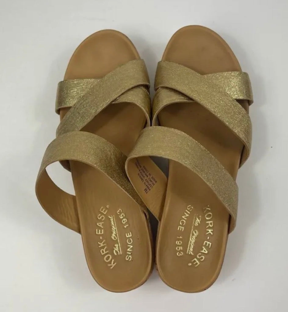 Camellia Gold Sandal