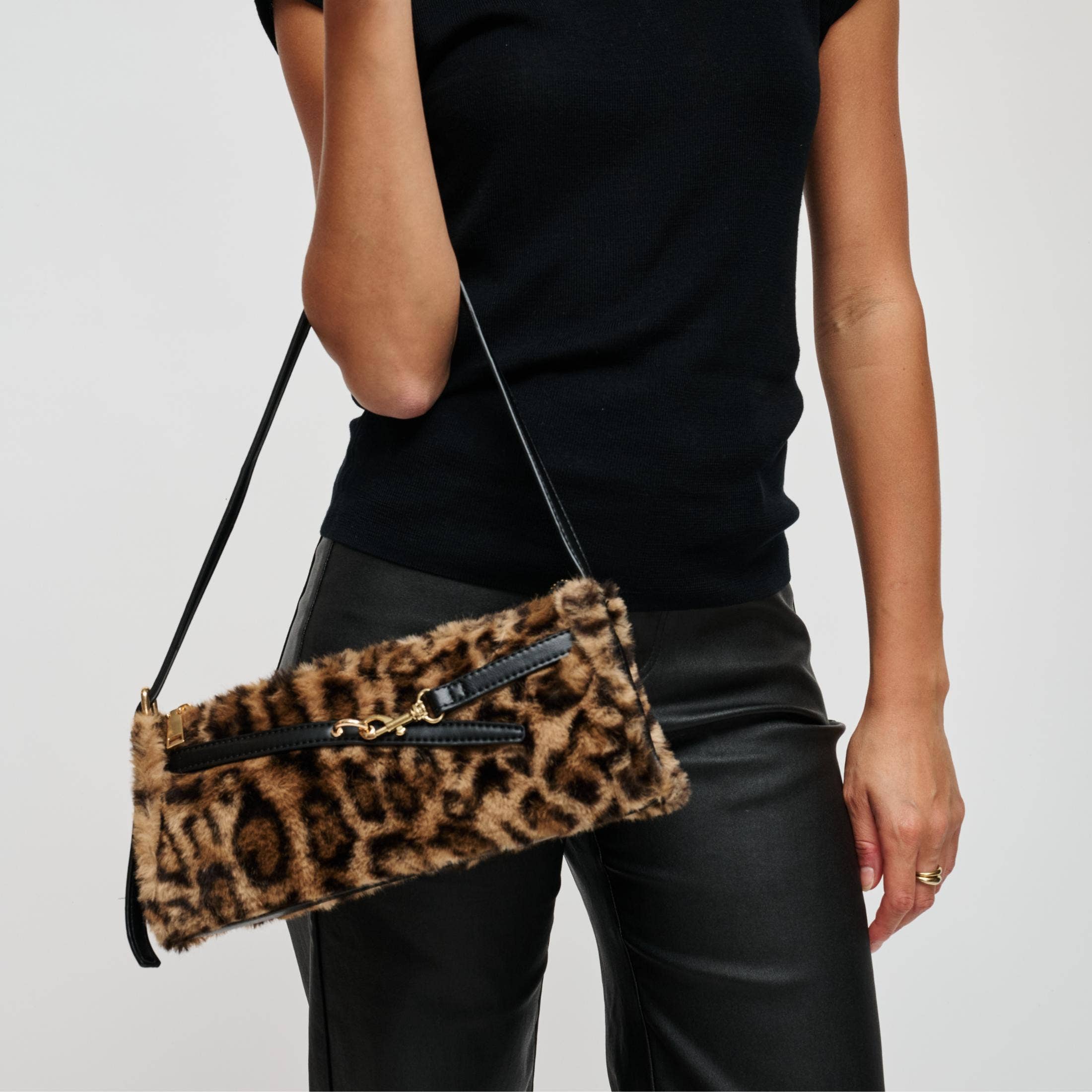 Yaretzi Shoulder Bag