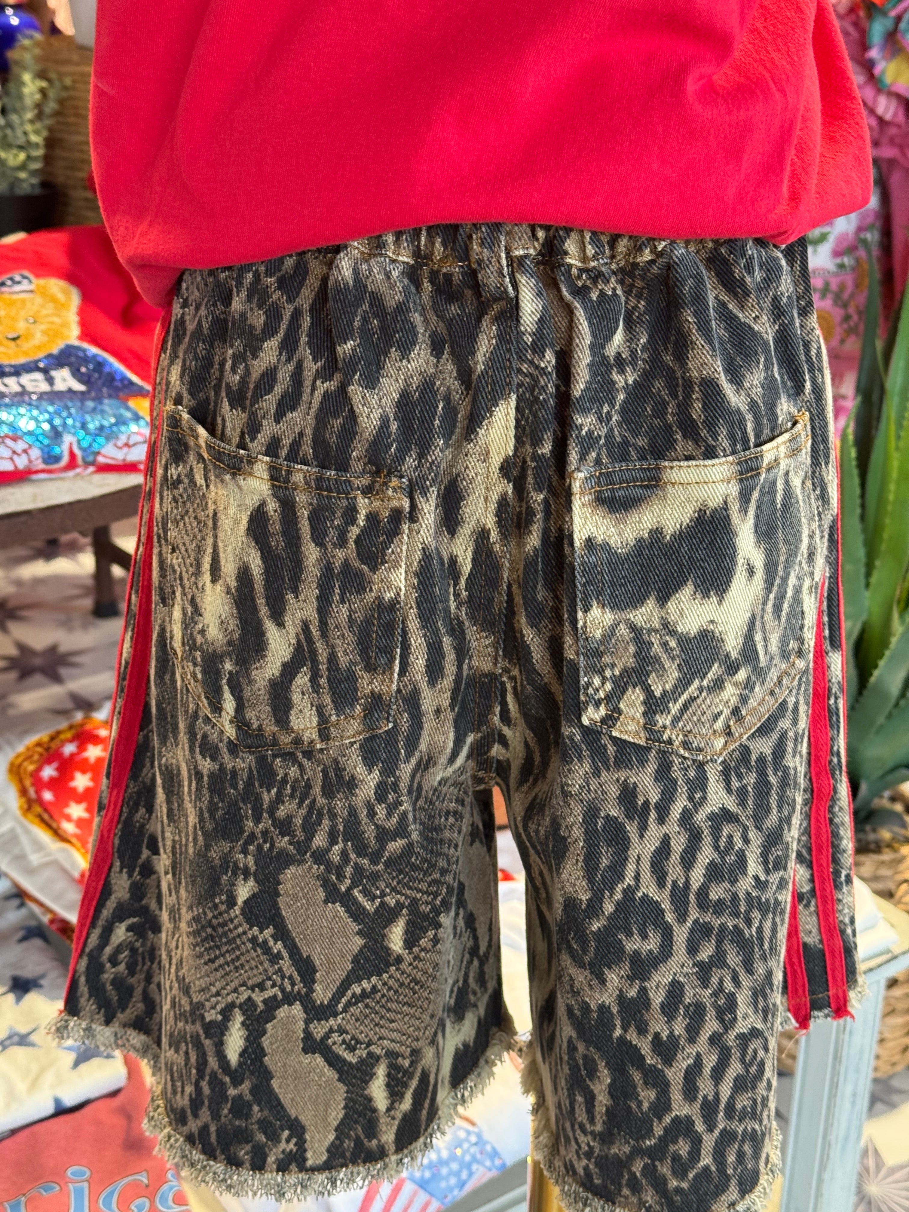 Keeley Leopard Shorts