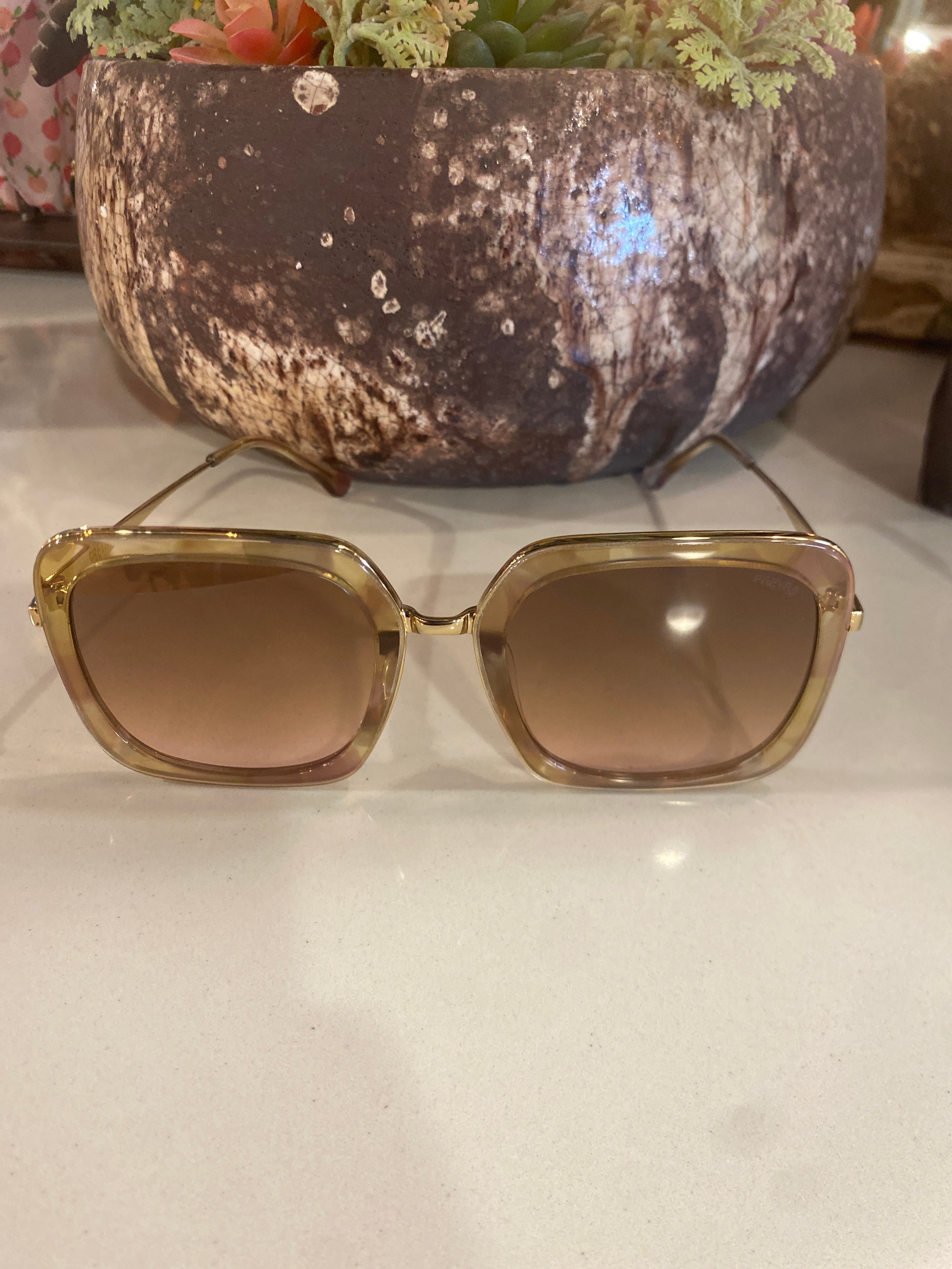 Trendy Sun Glasses