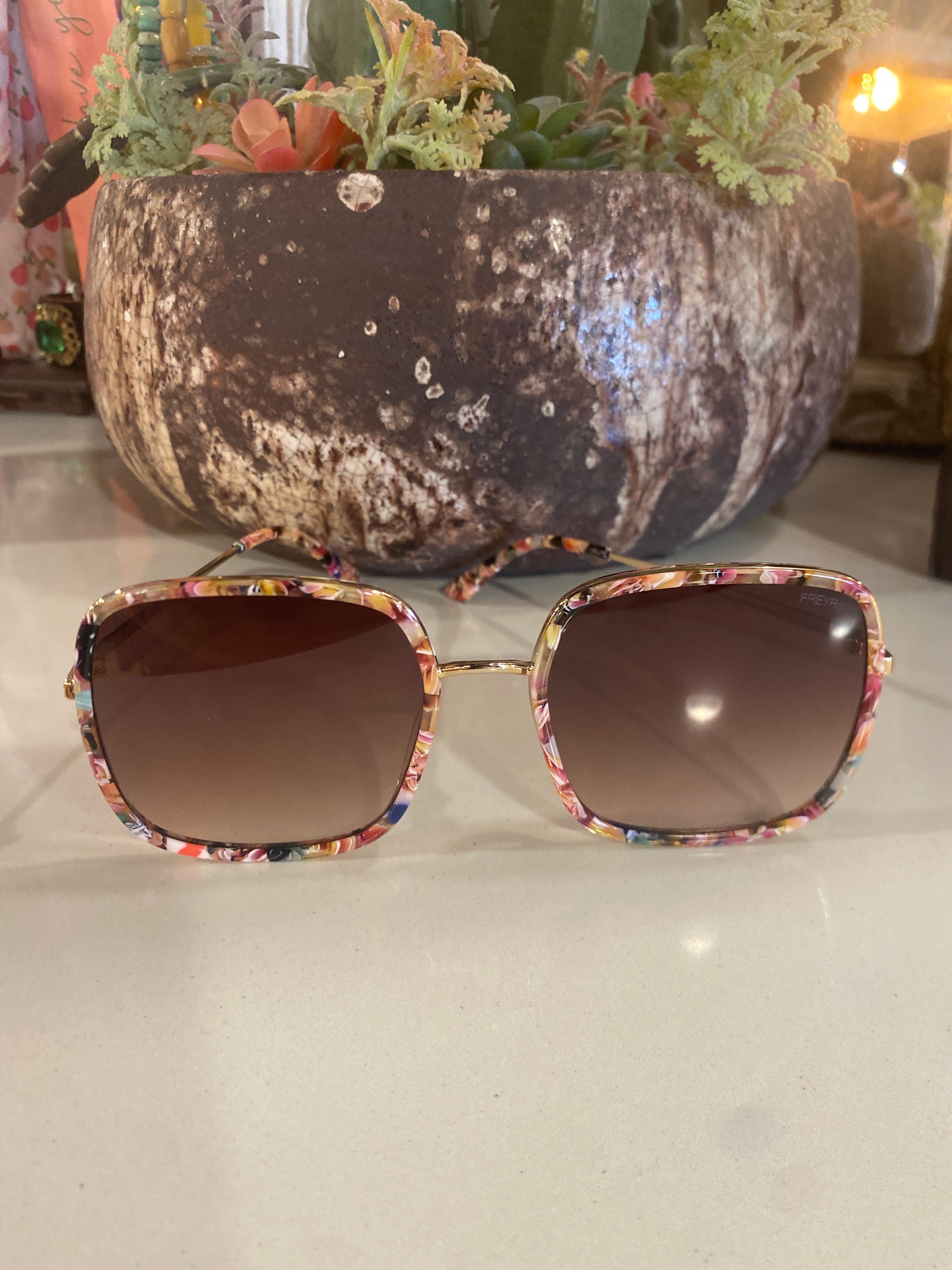 Trendy Sun Glasses