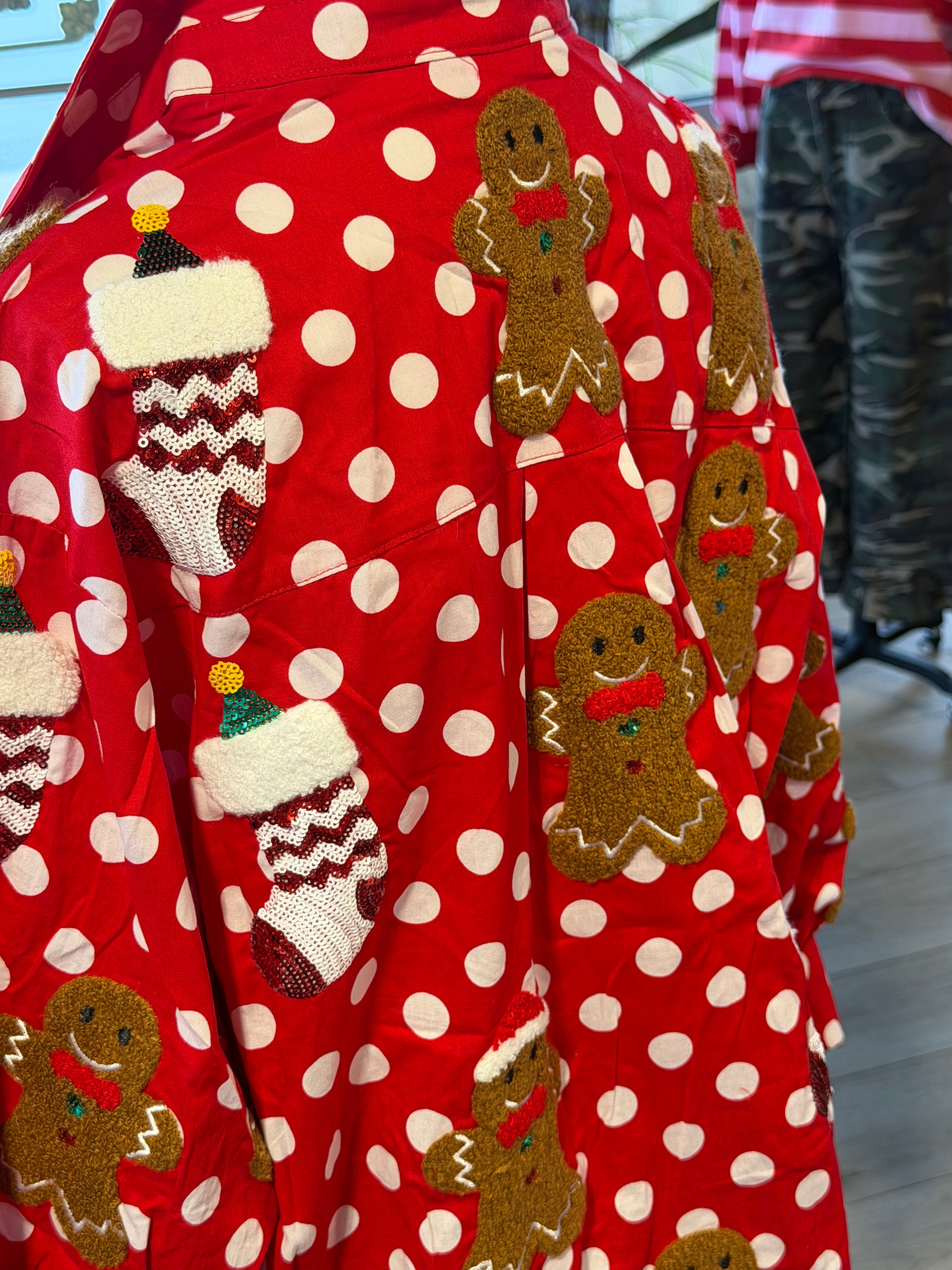 Polka Dot Gingerbread Top
