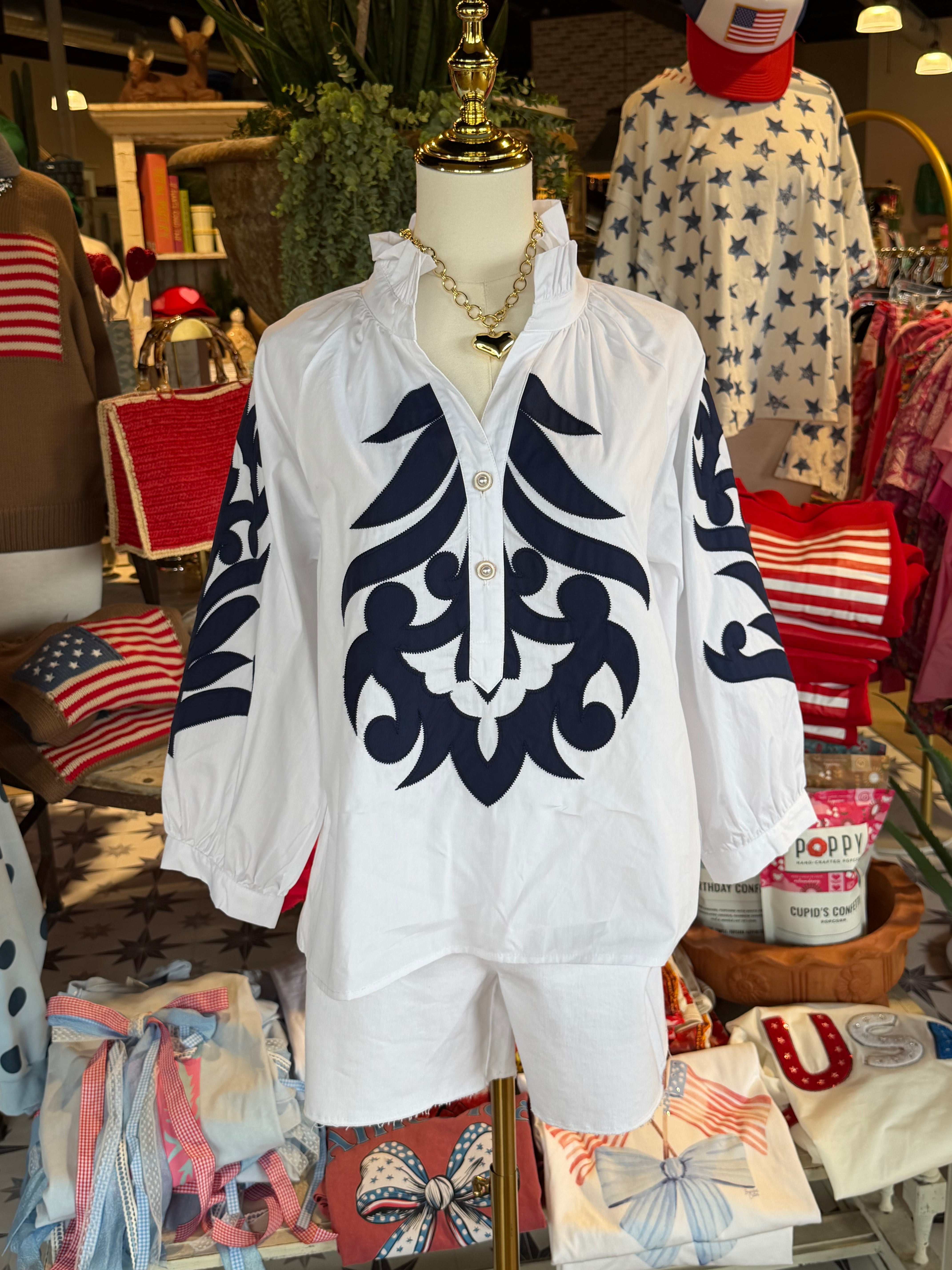 NEW Baroque applique detail top
