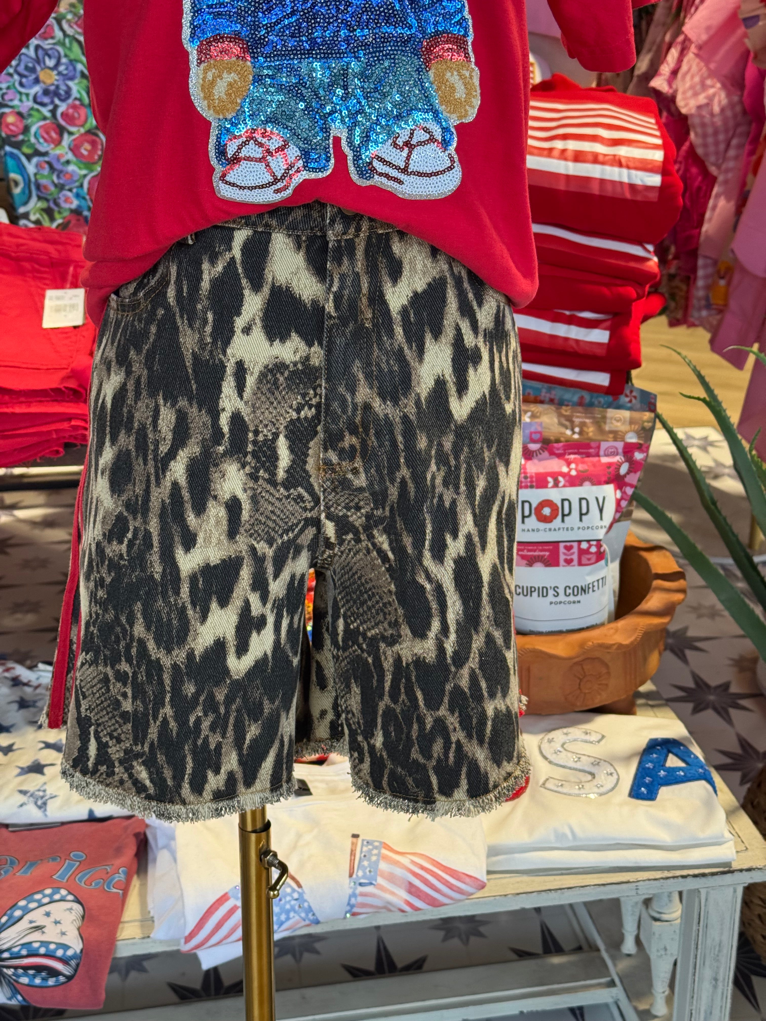 Keeley Leopard Shorts