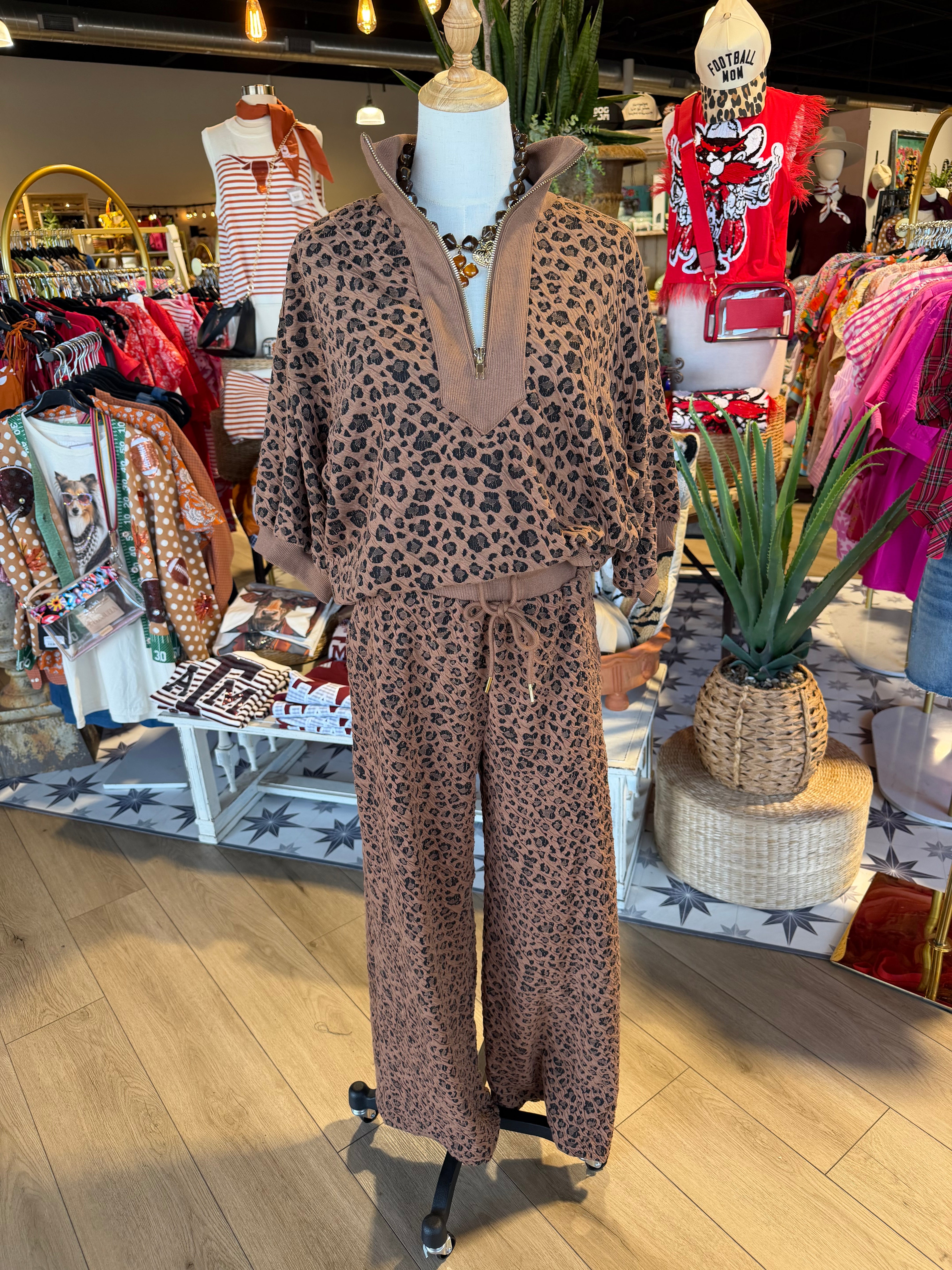 Pucker Leopard Set (Sold Separately)