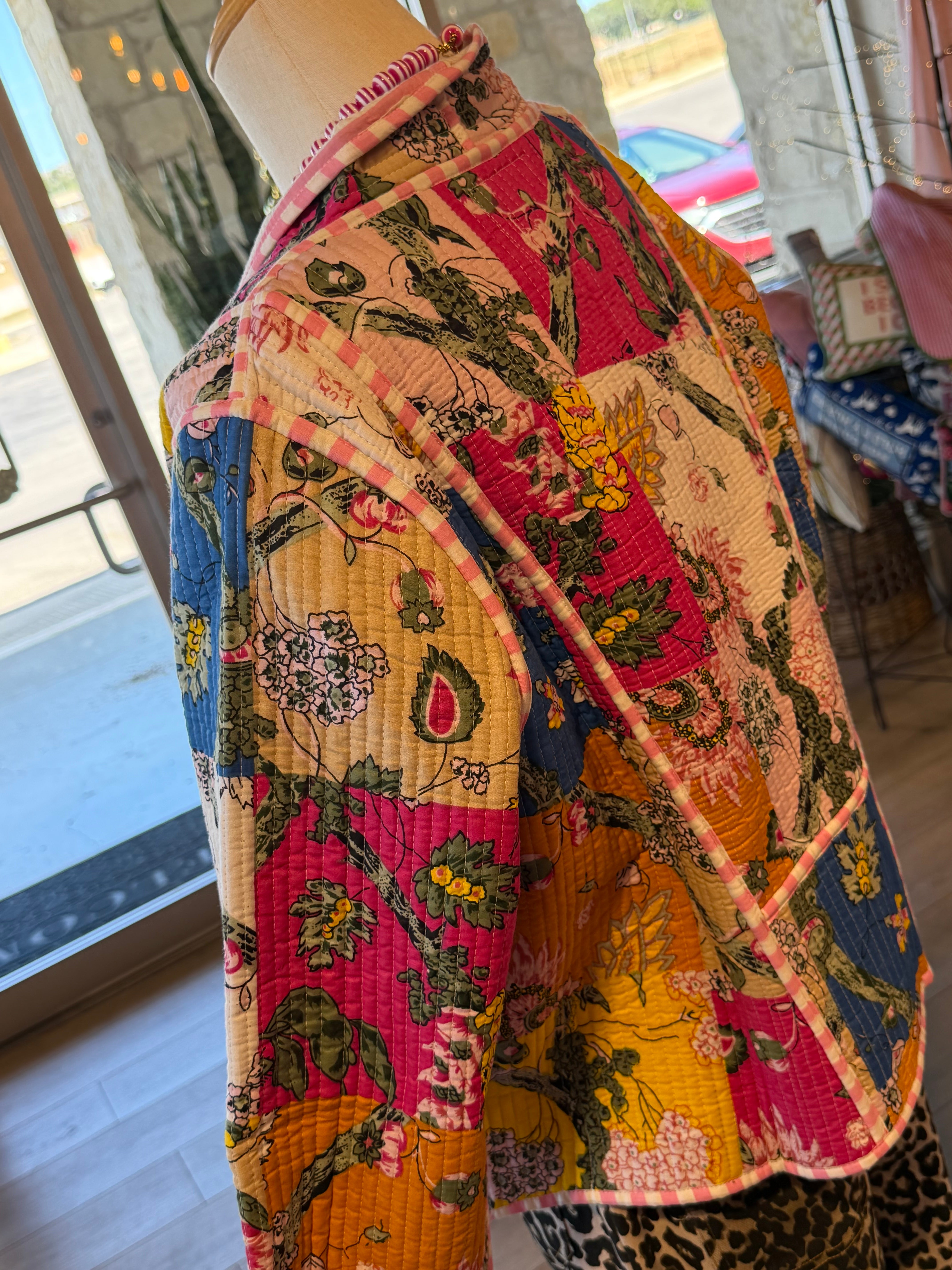 Lightweight Contrast Trim Quilted Kimono Jacket
