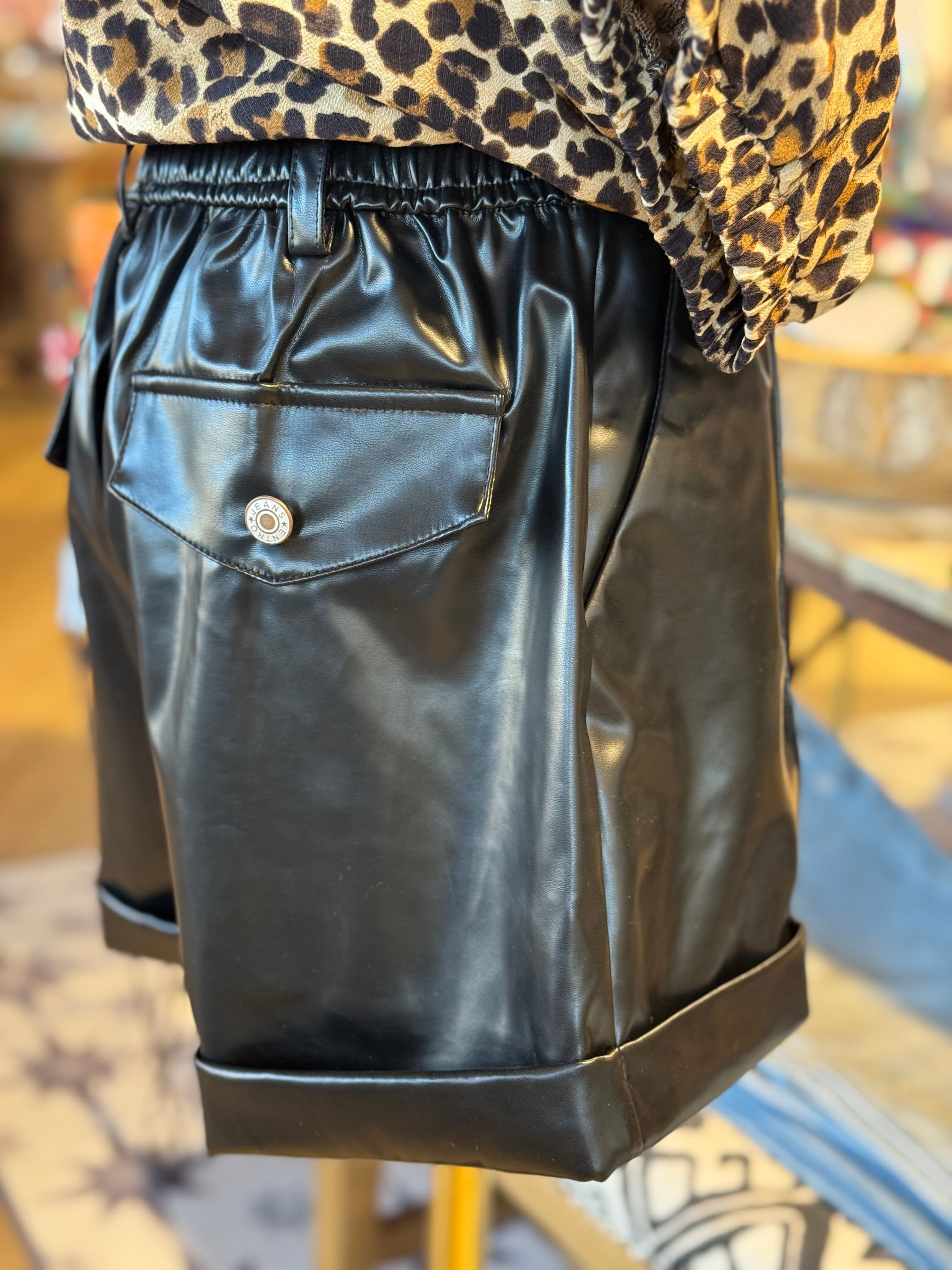 Brooklyn Shorts (2 Colors)