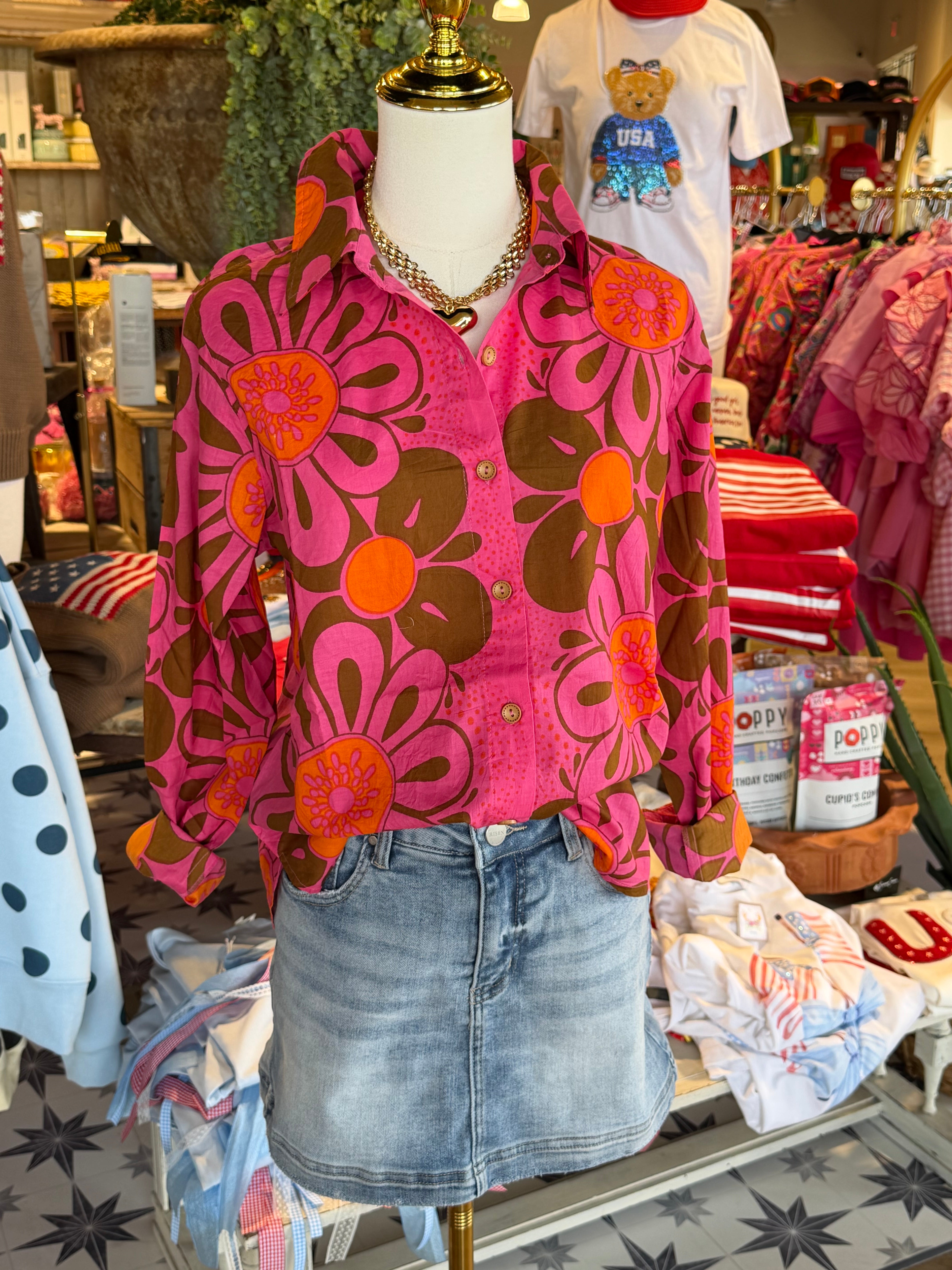 Moody Daisy Campshirt