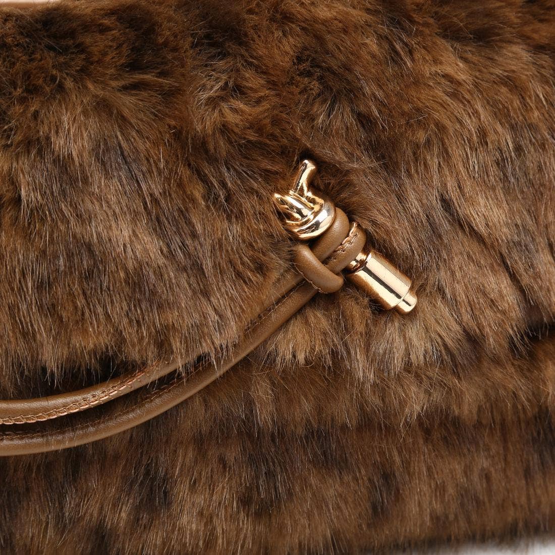 Ada - Leo Crossbody