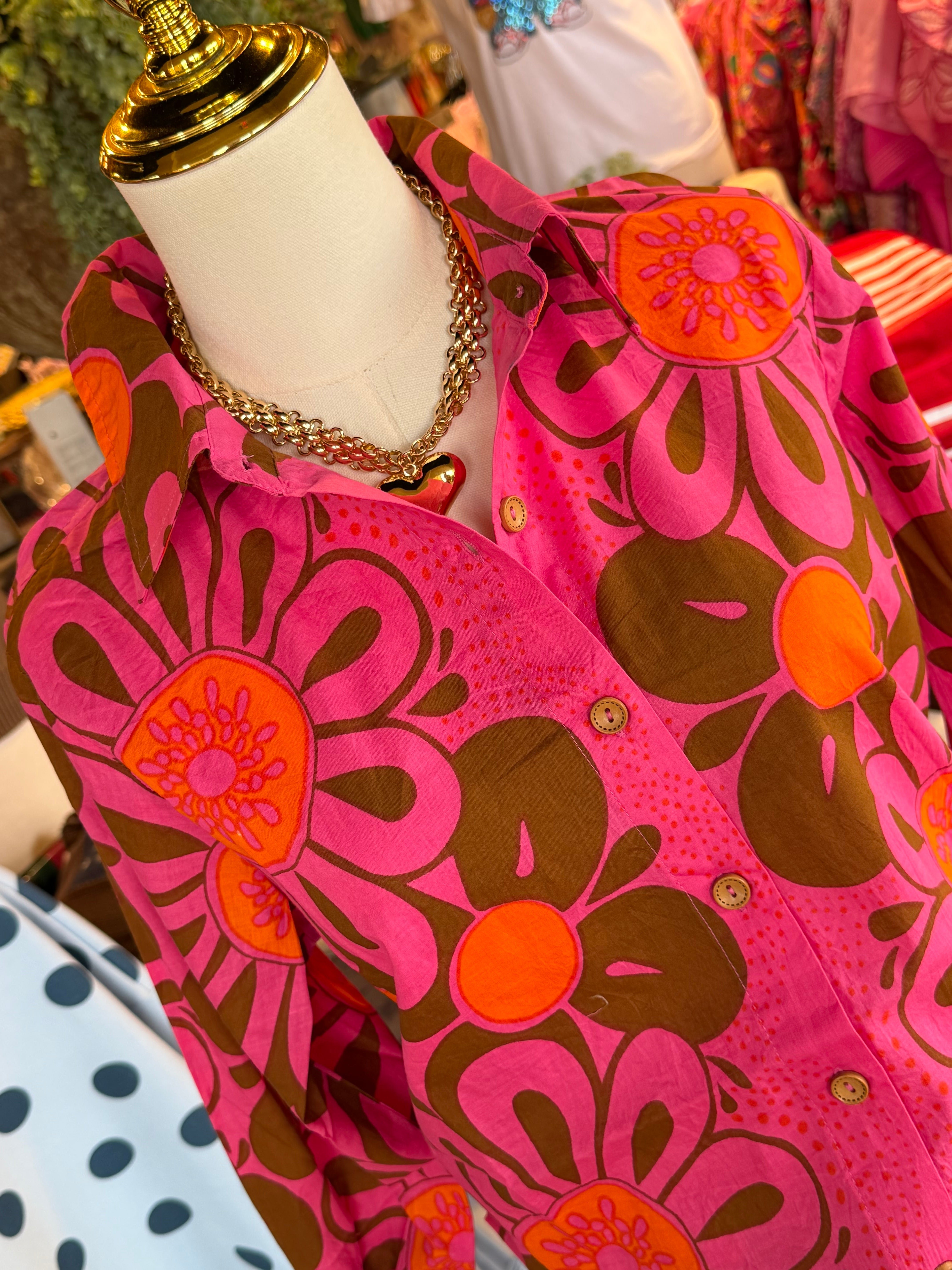 Moody Daisy Campshirt