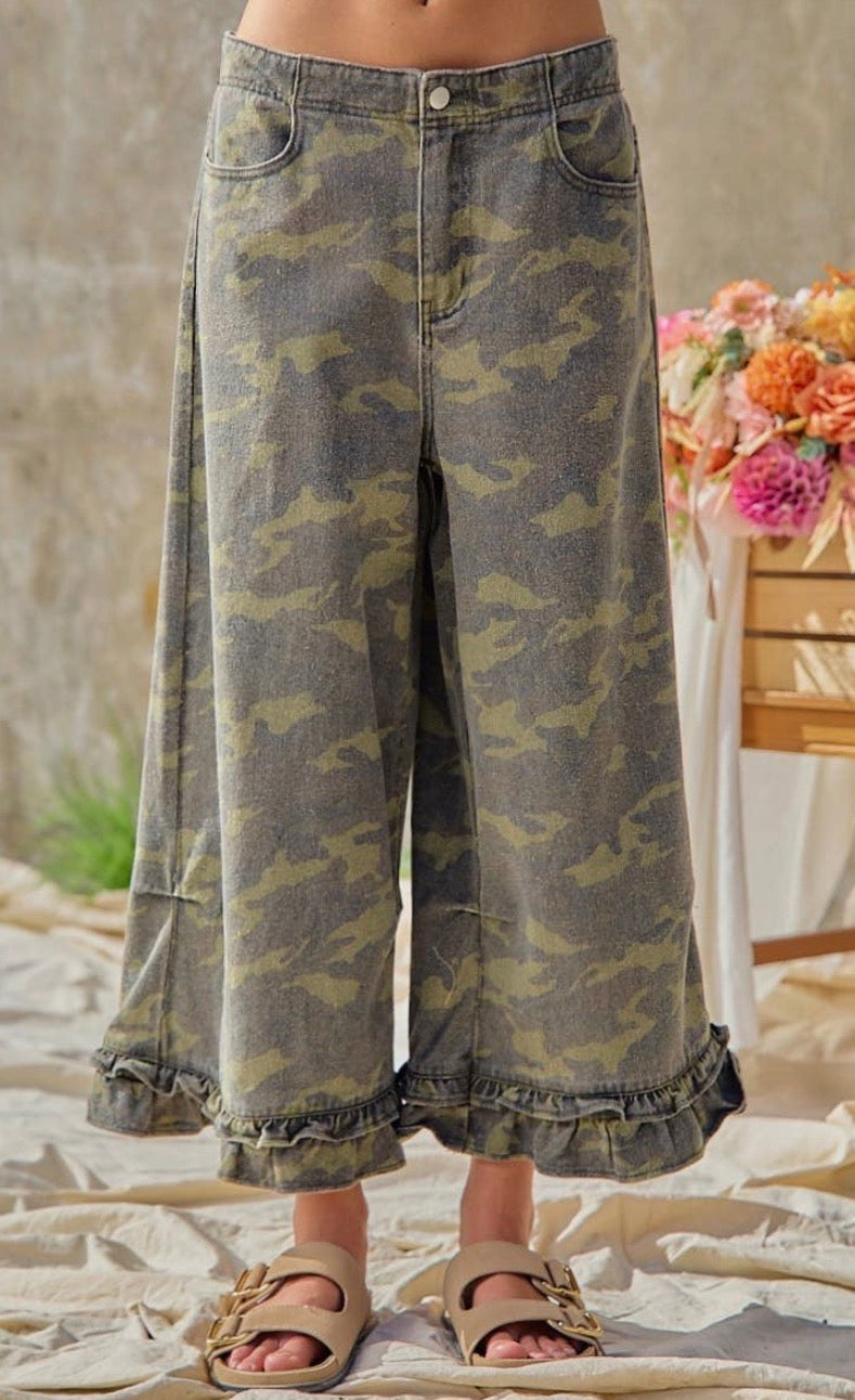 Ruffle Camo Pants