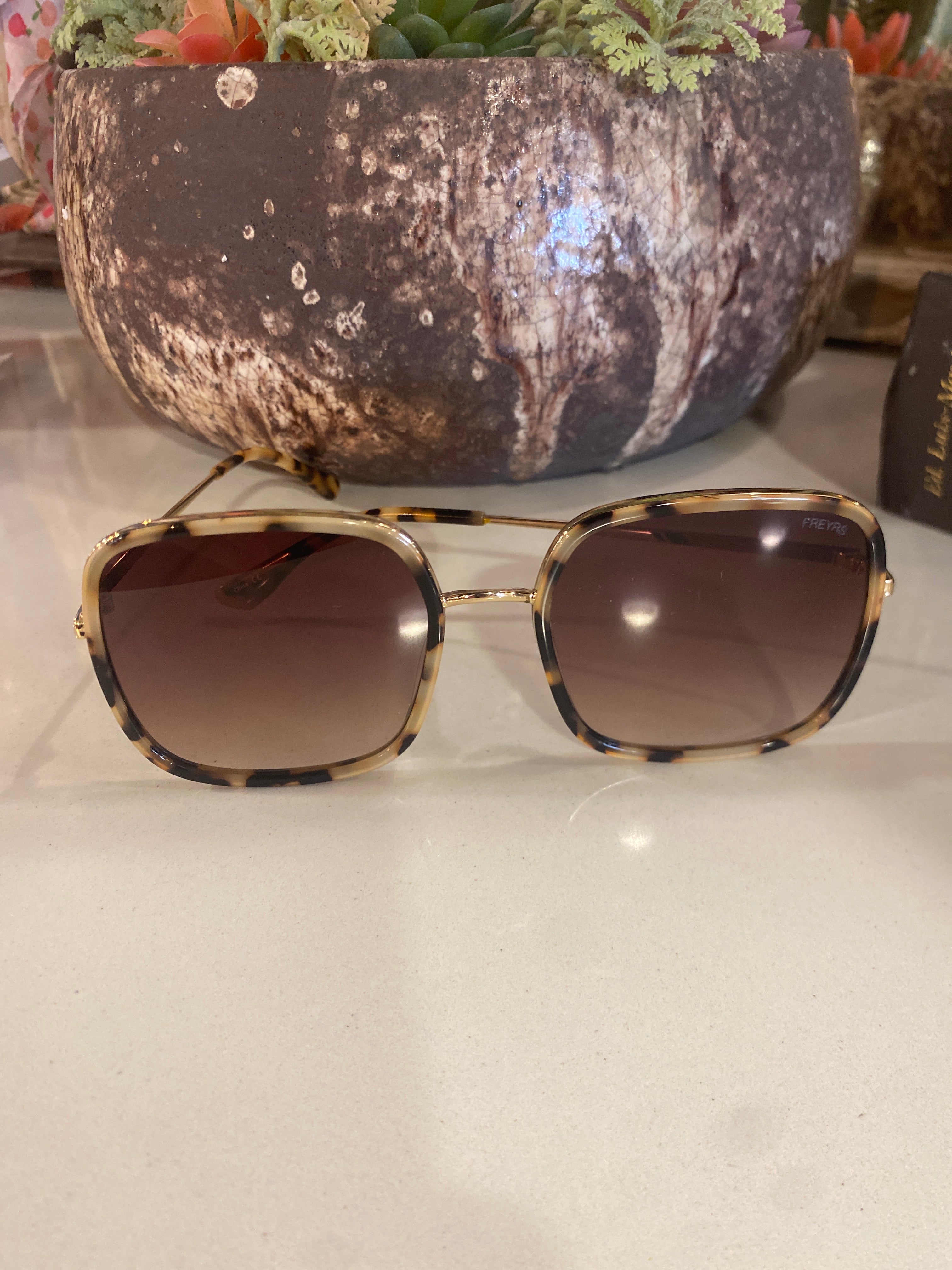 Trendy Sun Glasses