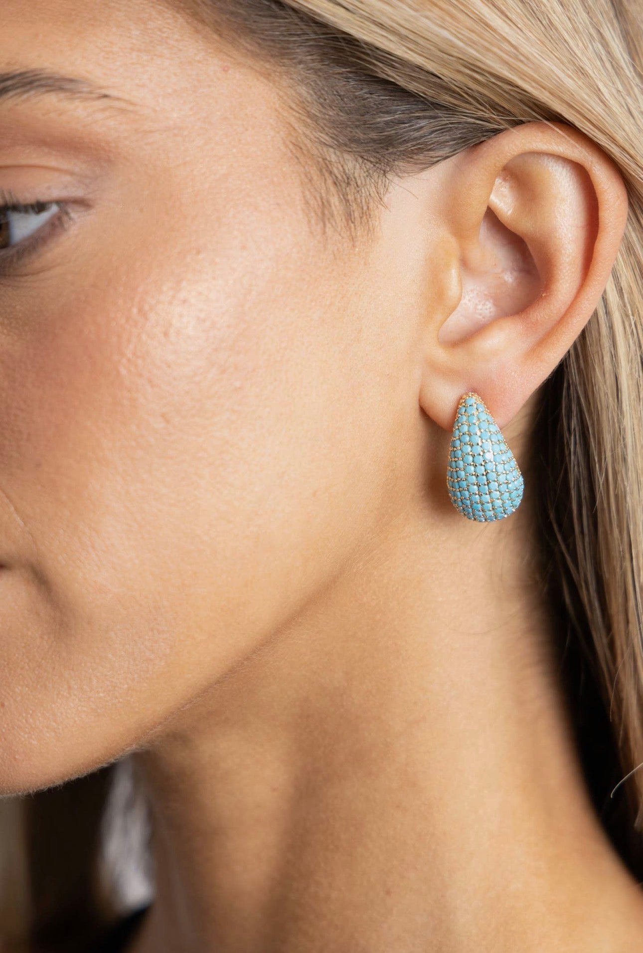 Lacey Waterdrop Stud