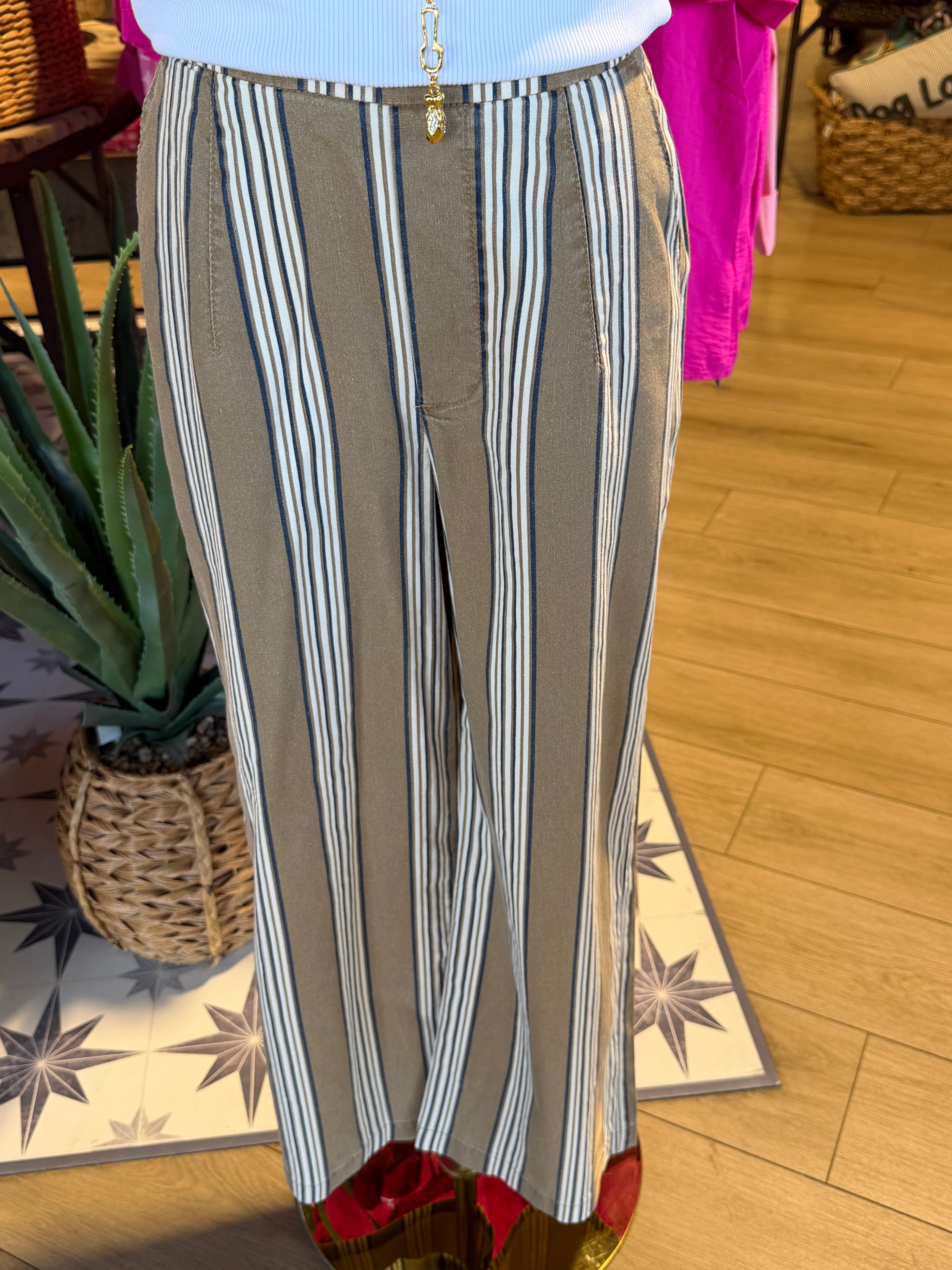 Topaz Stripe Pull On