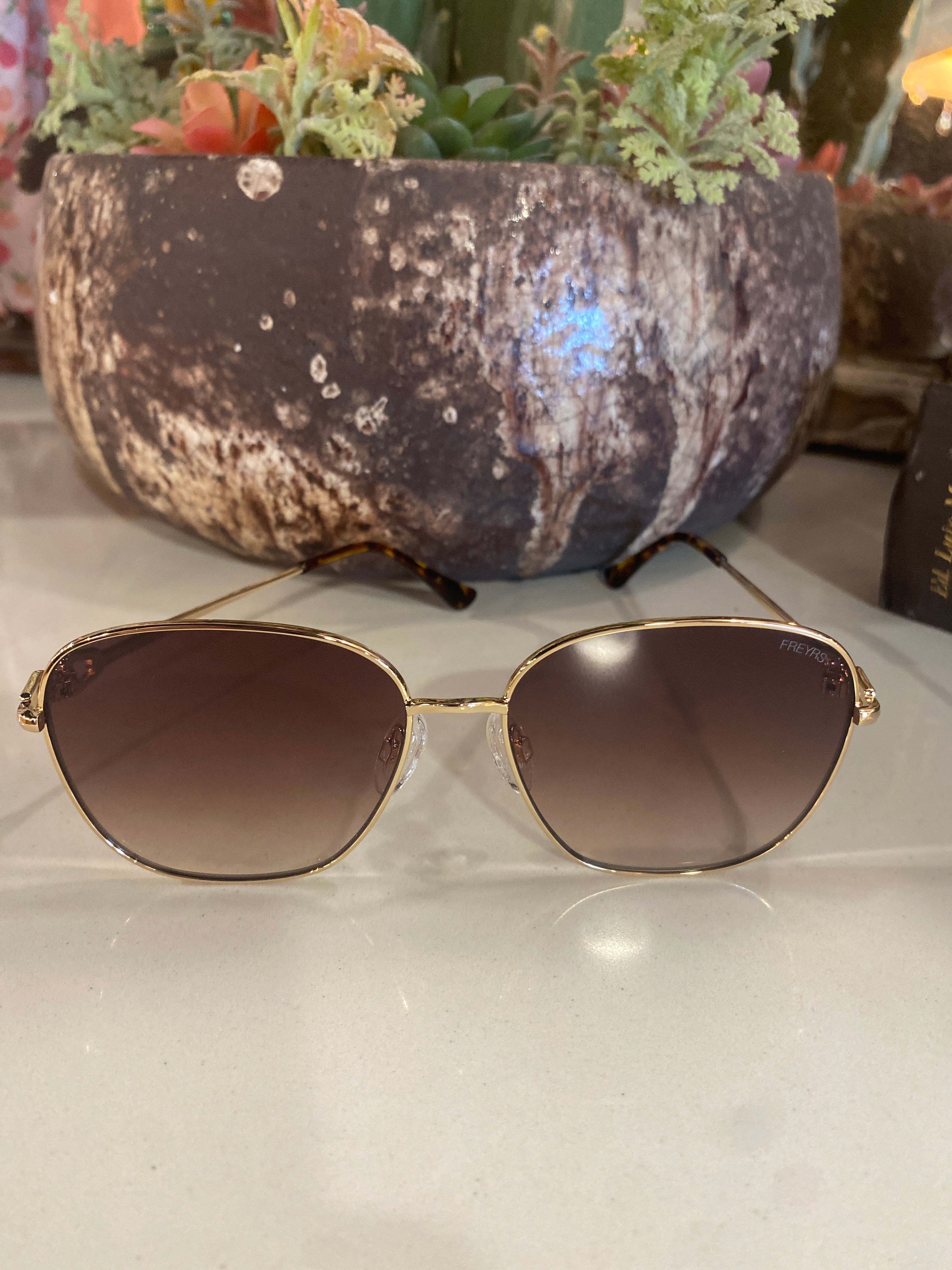 Trendy Sun Glasses