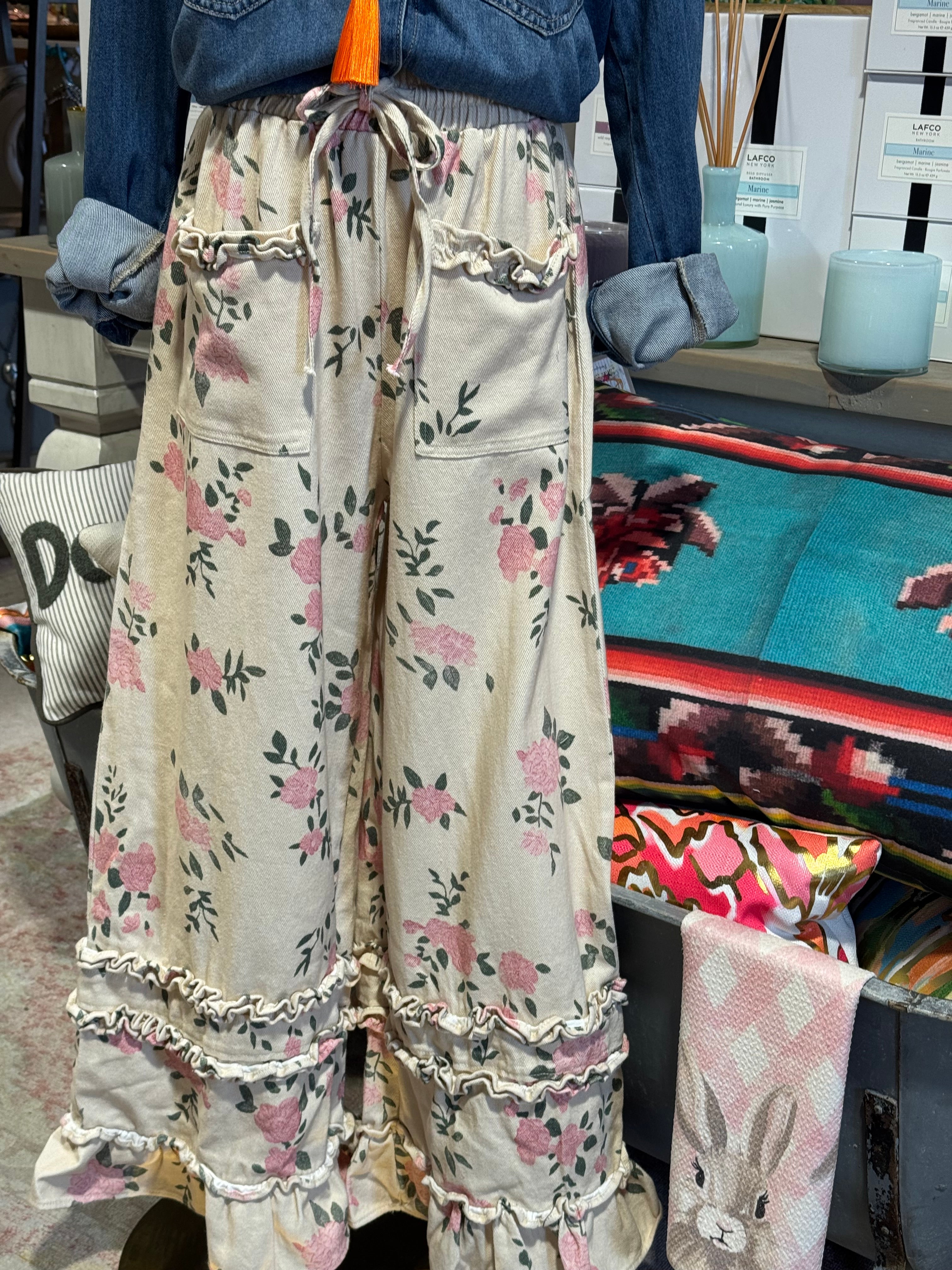 Flower Ruffle Jeans