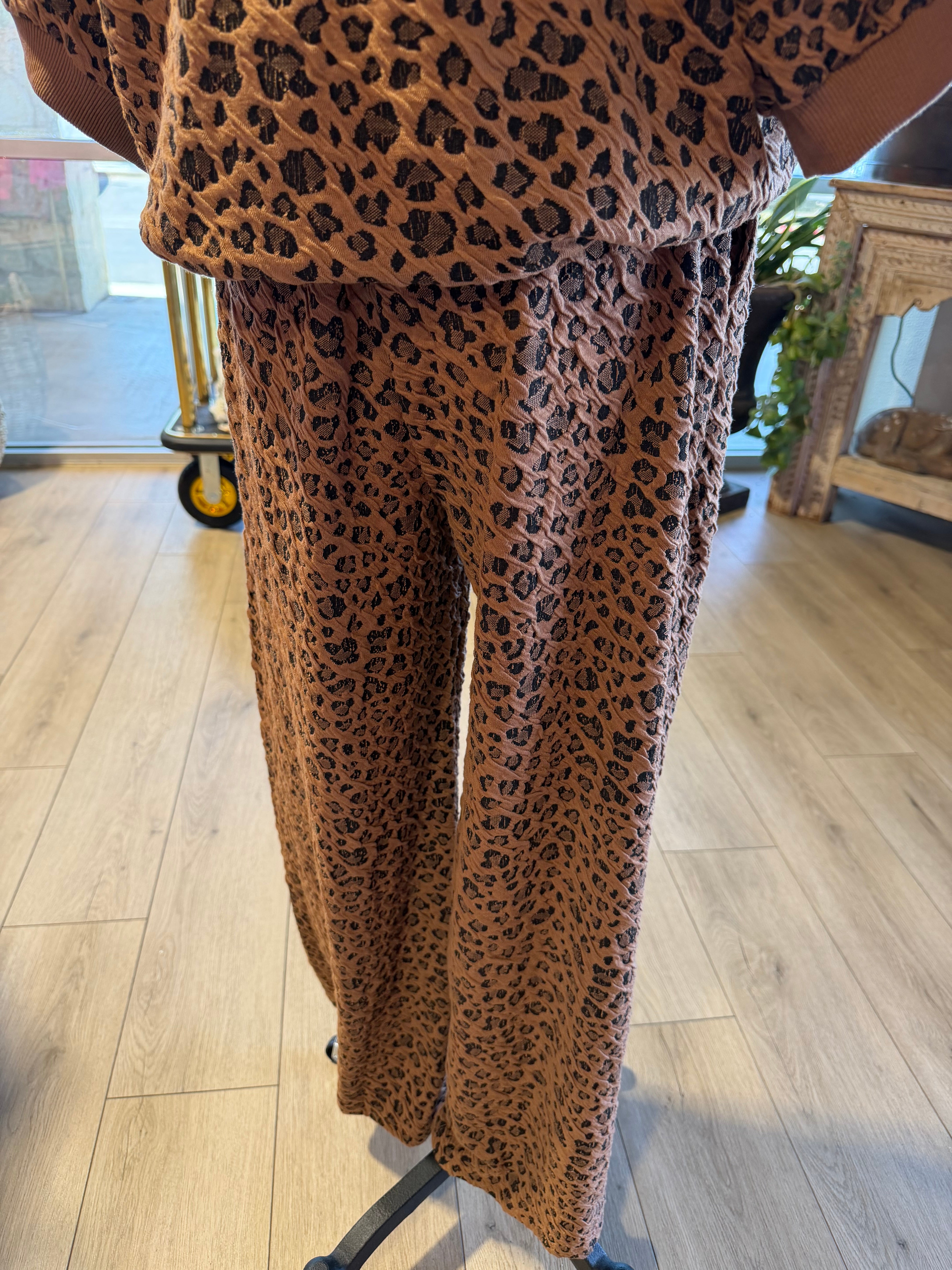 Pucker Leopard Set (Sold Separately)