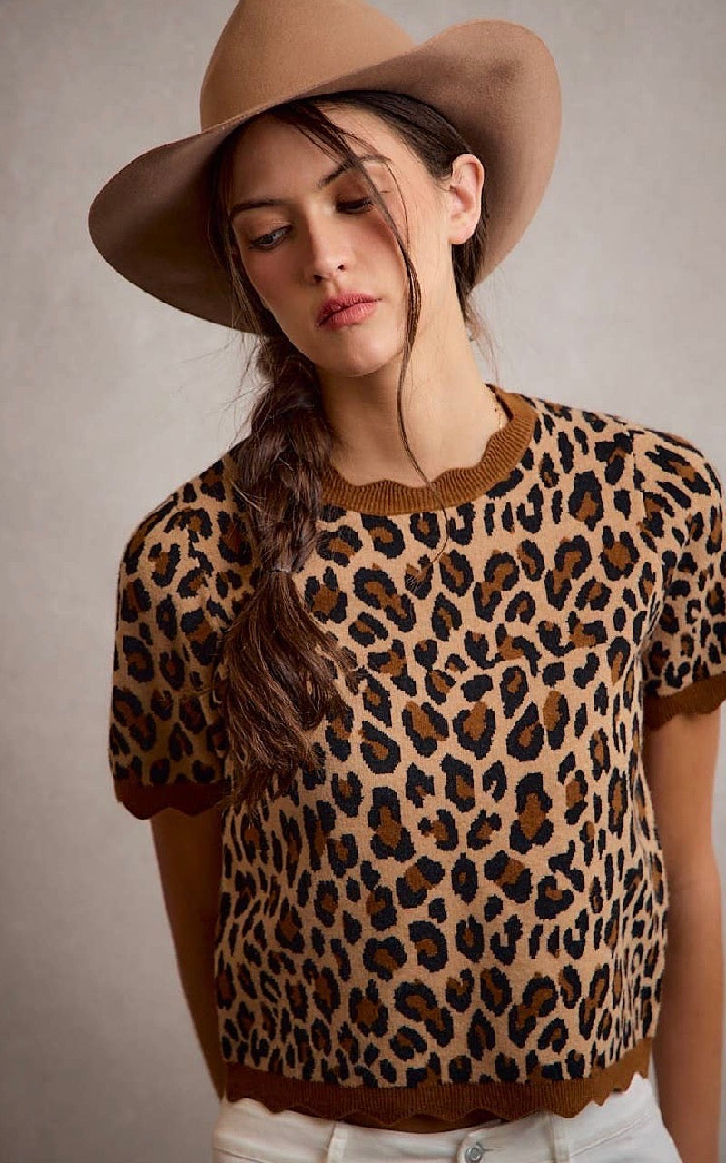 LEOPARD PRINT Tee Sweater