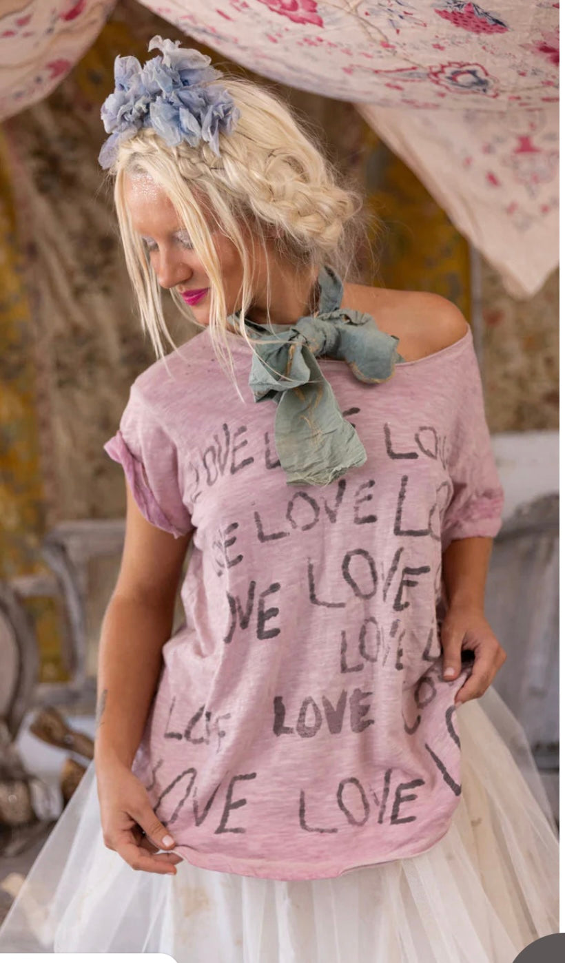 Love Amor Tee