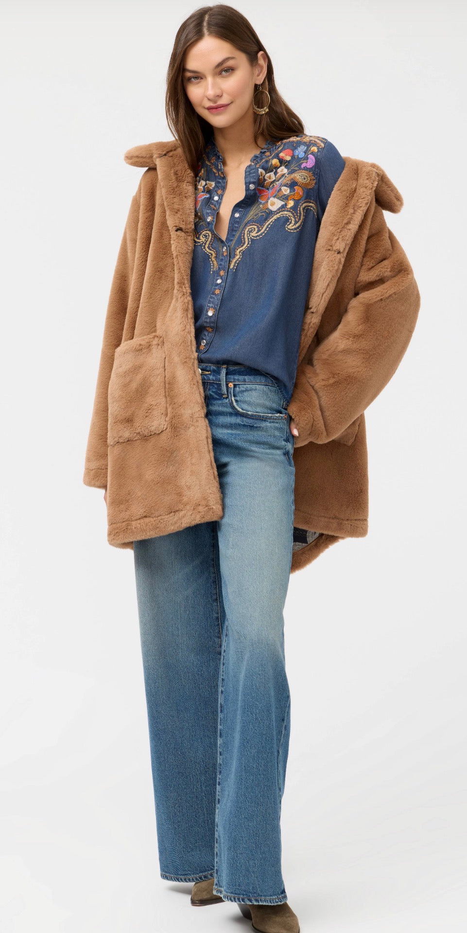 Durago Ruffle Neck Shirt