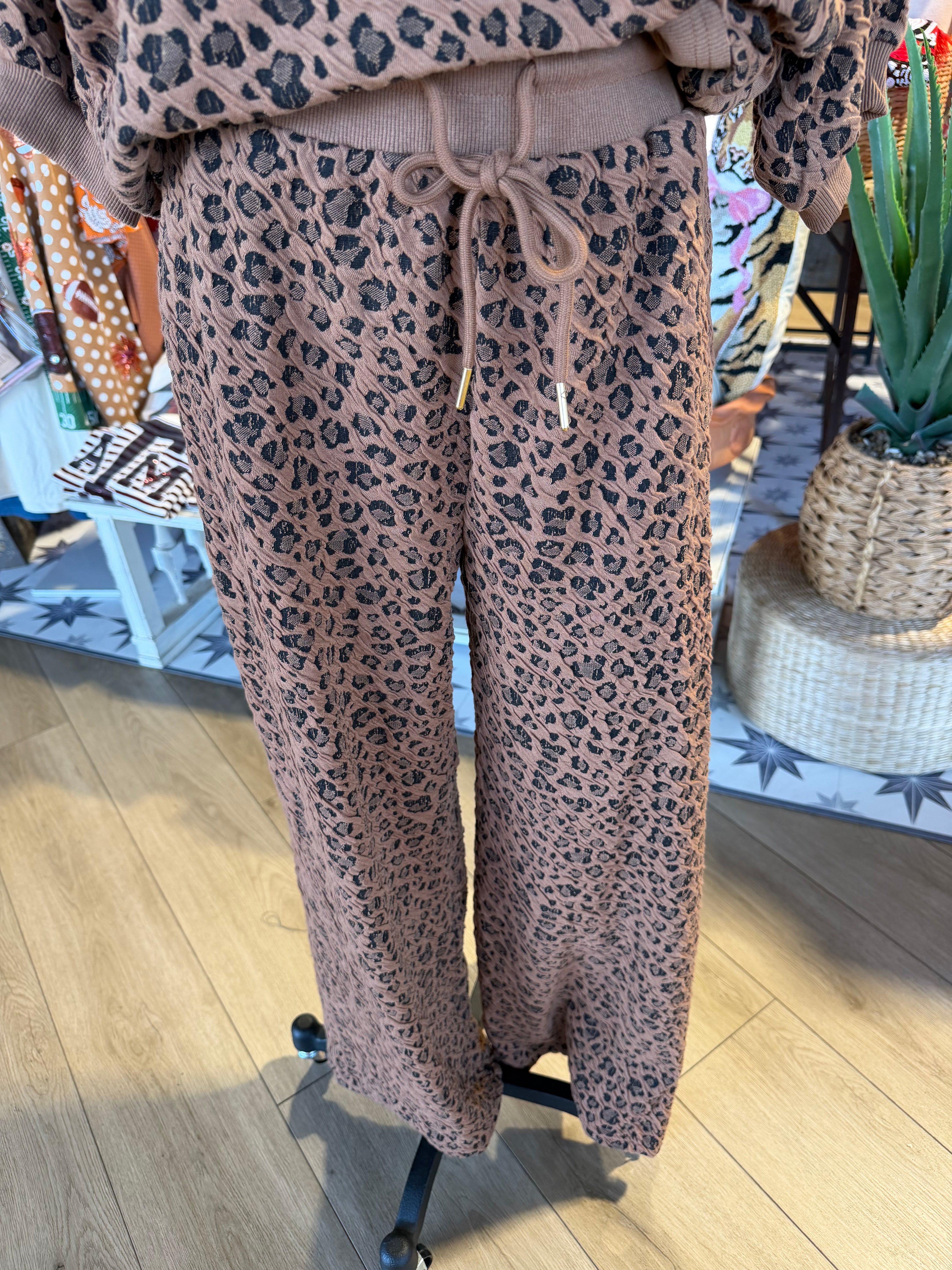 Pucker Leopard Set (Sold Separately)