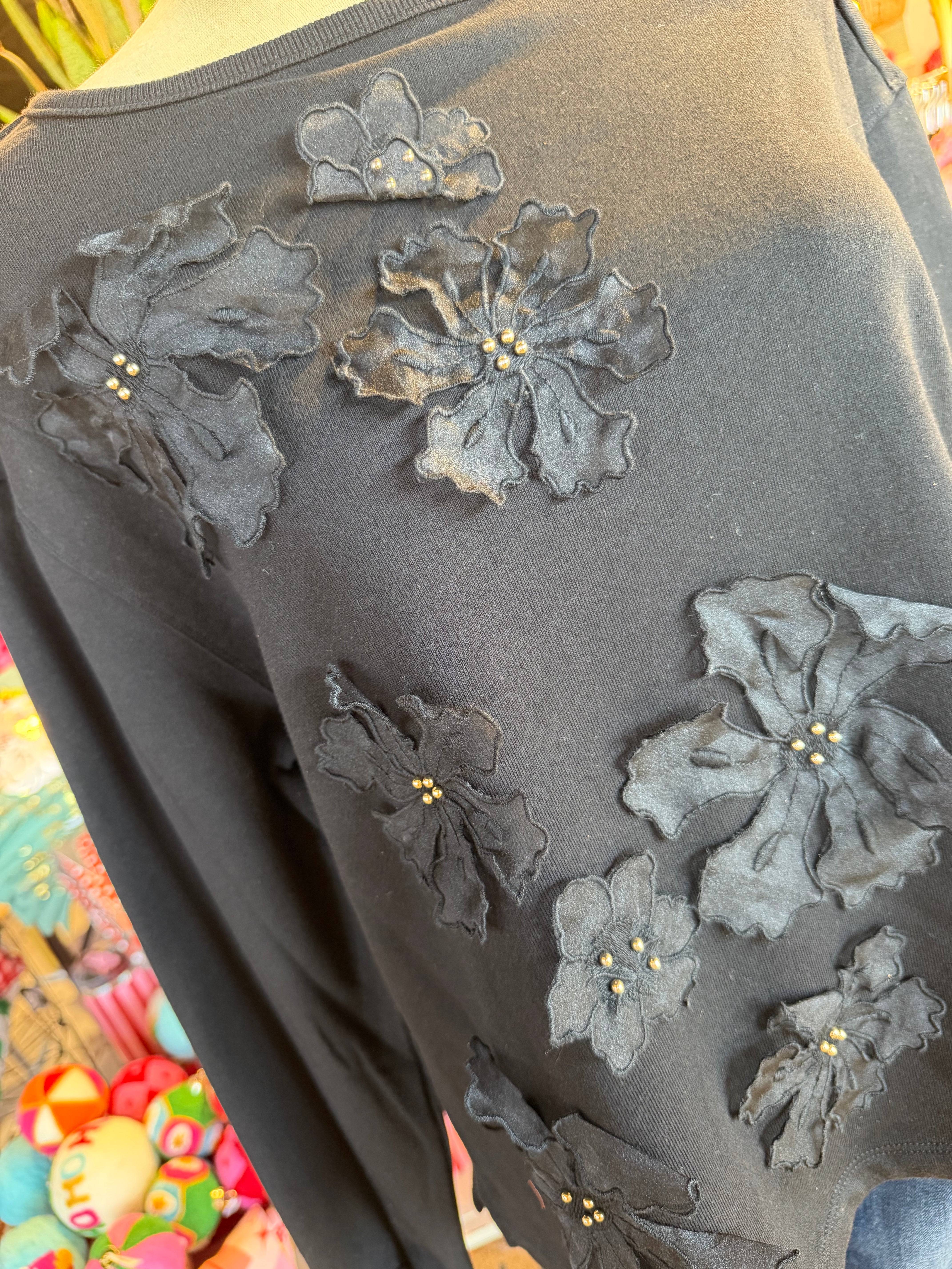 Appliqué Flowers Top