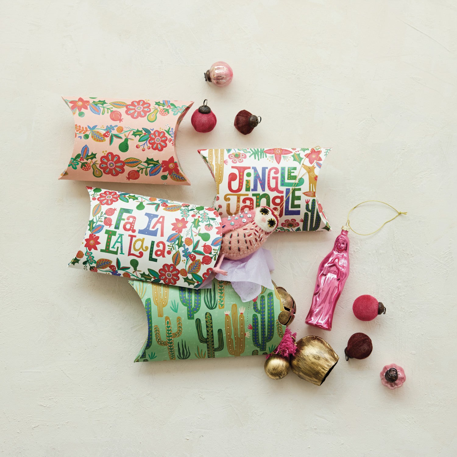 Seasonal Paper Gift Wrapping