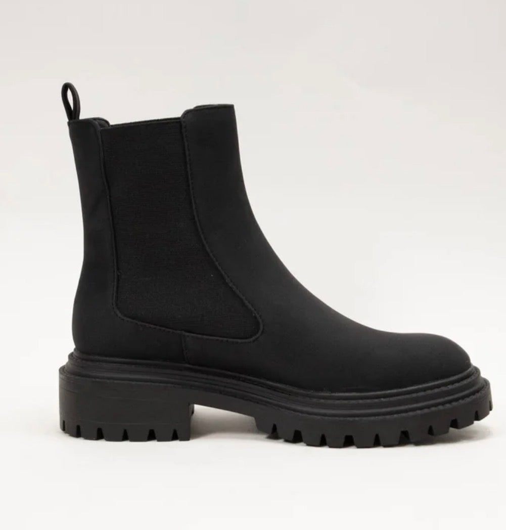 Nell Boots