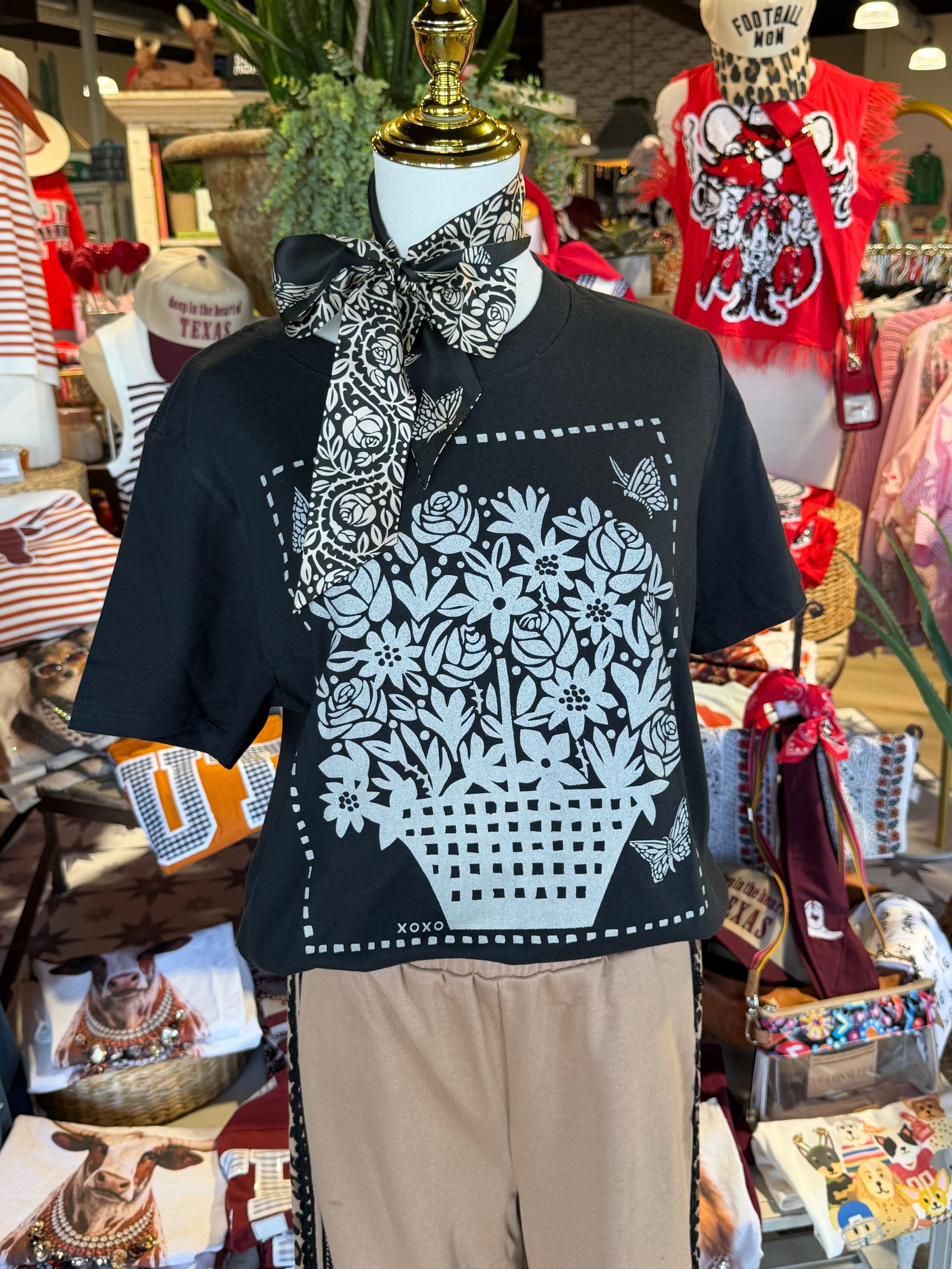 Rose Basket Tee