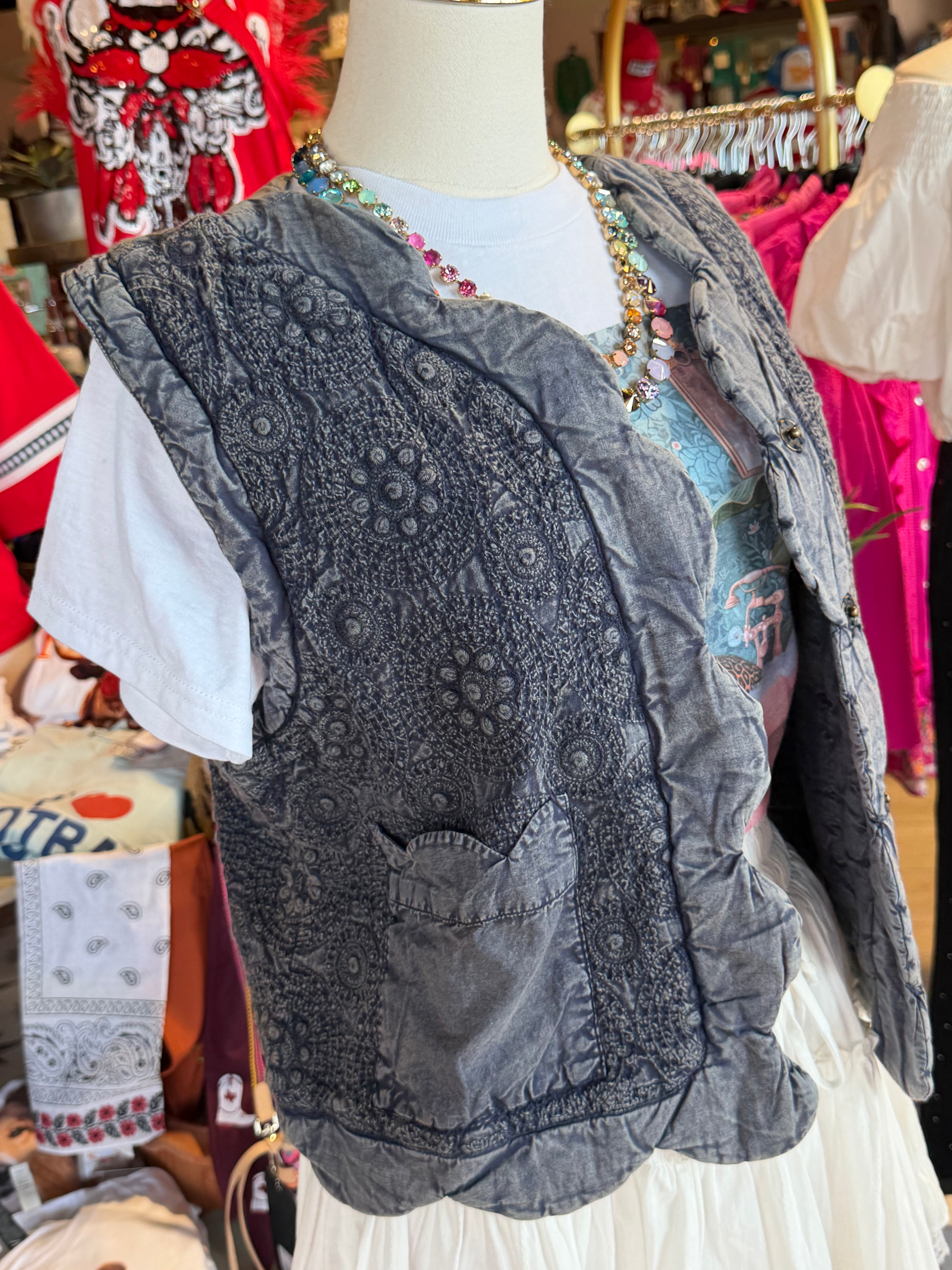 Hardi  Scalloped Vest