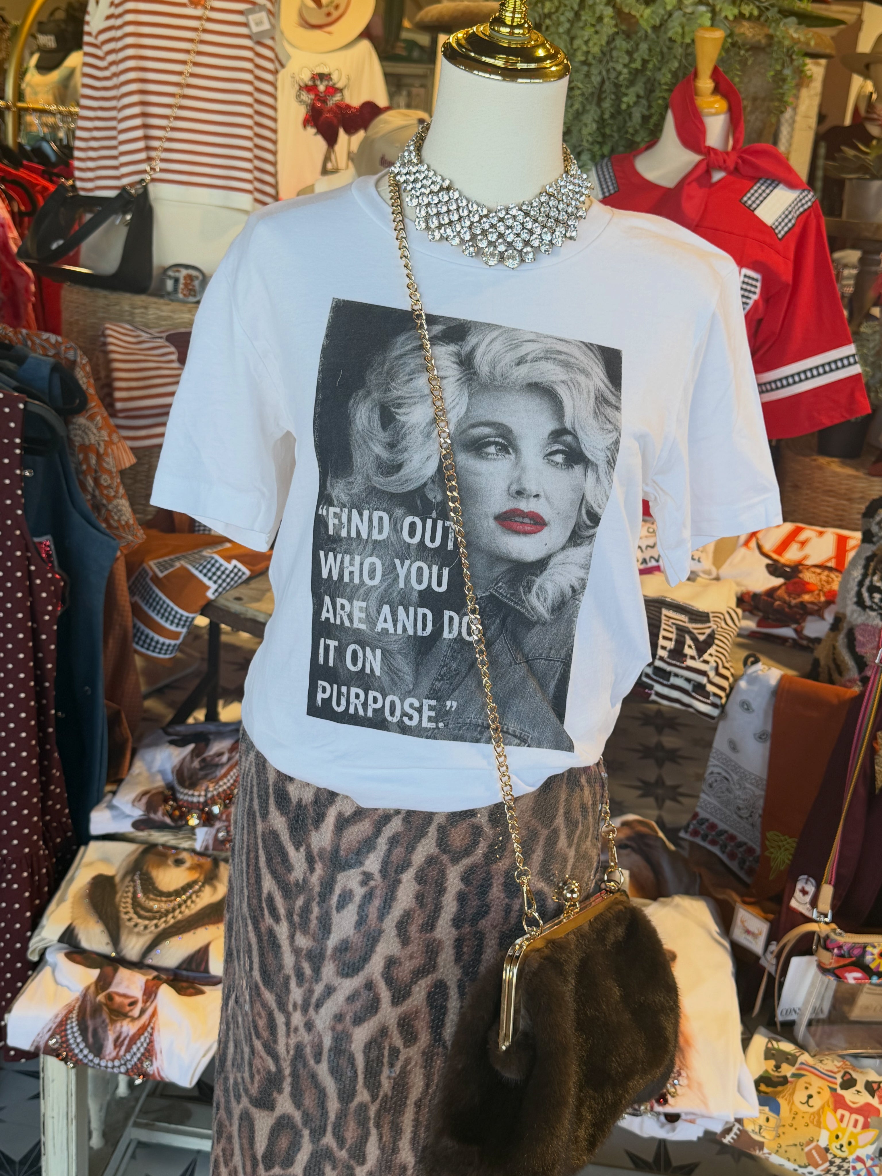 Dolly - Find Out Who Tee***