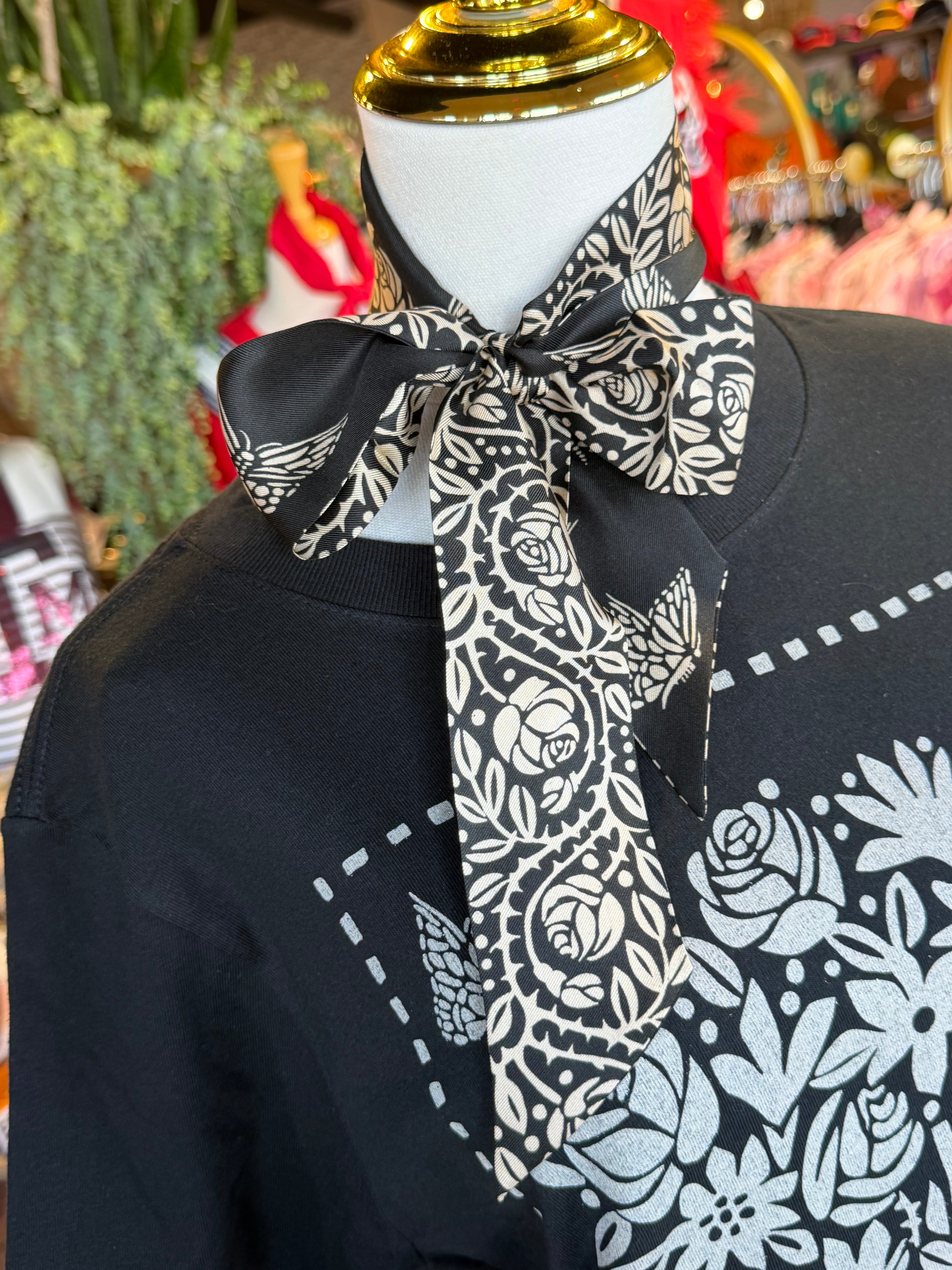 Rose Basket Tee