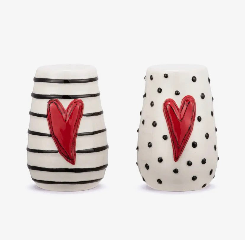Red Heart Salt & Pepper Shakers - Set of 2