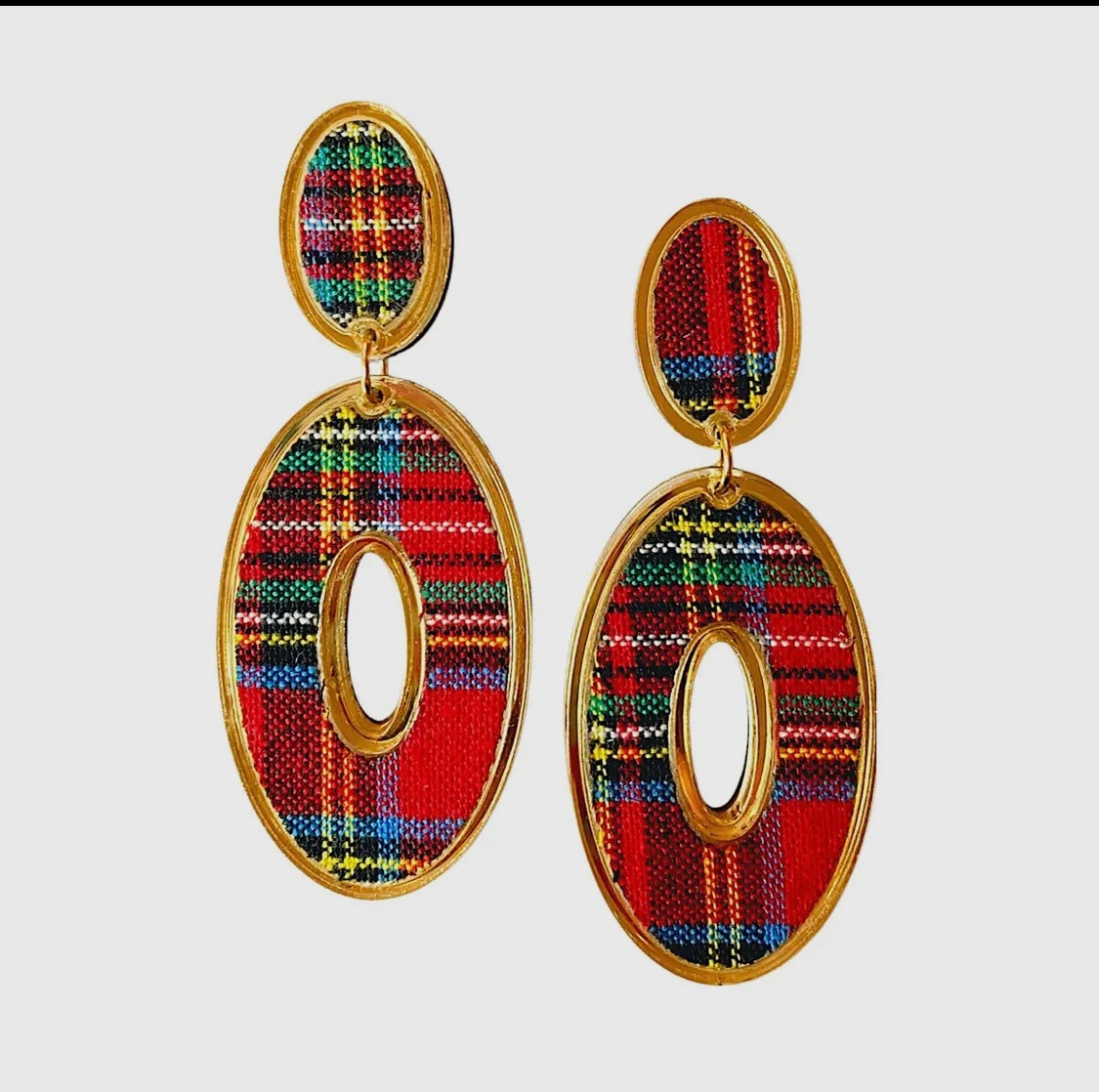 Holiday Oval Tartan Earrings
