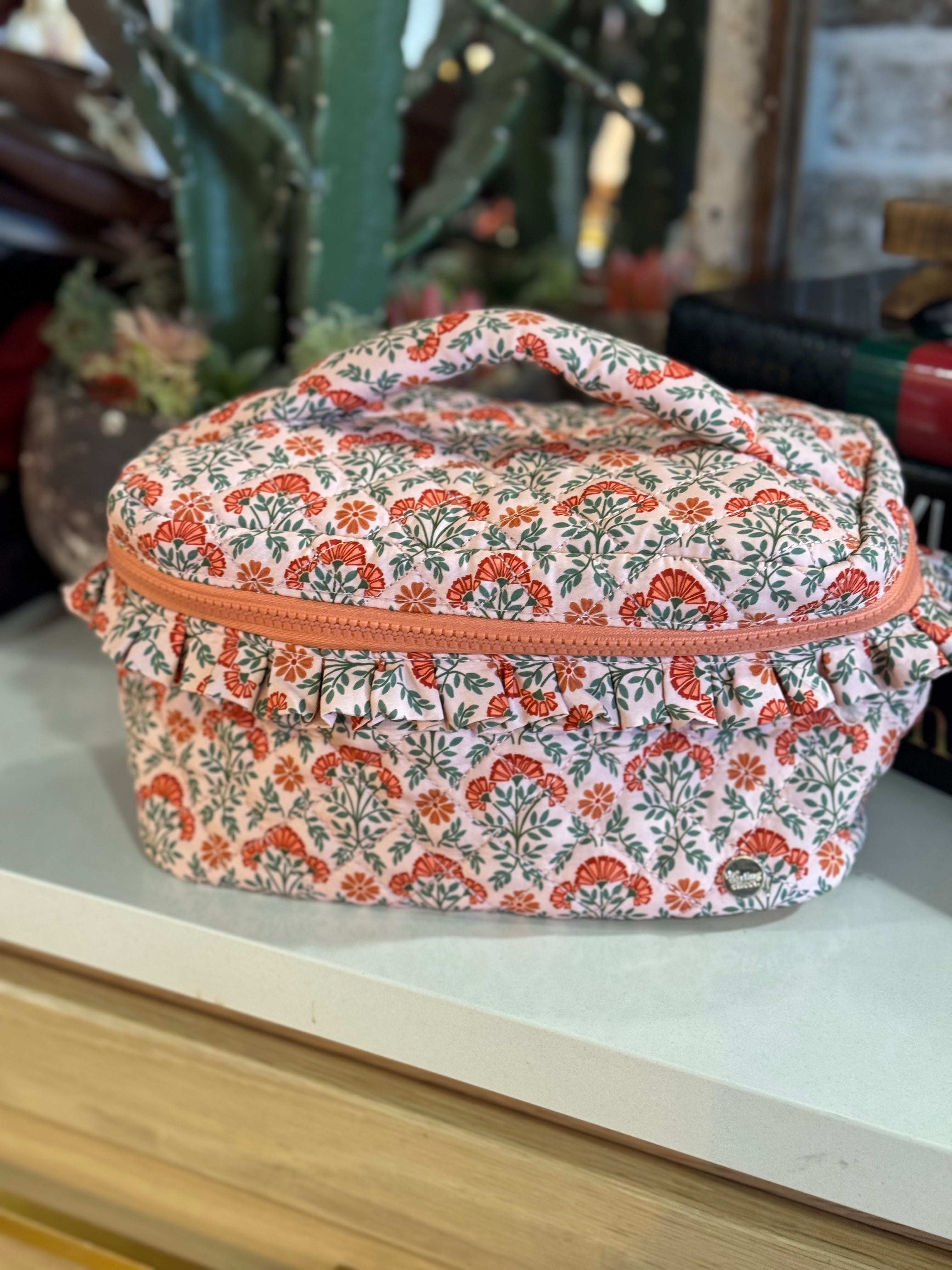 Everbloom Quilted Cosmetic Bag ( 2 Style)