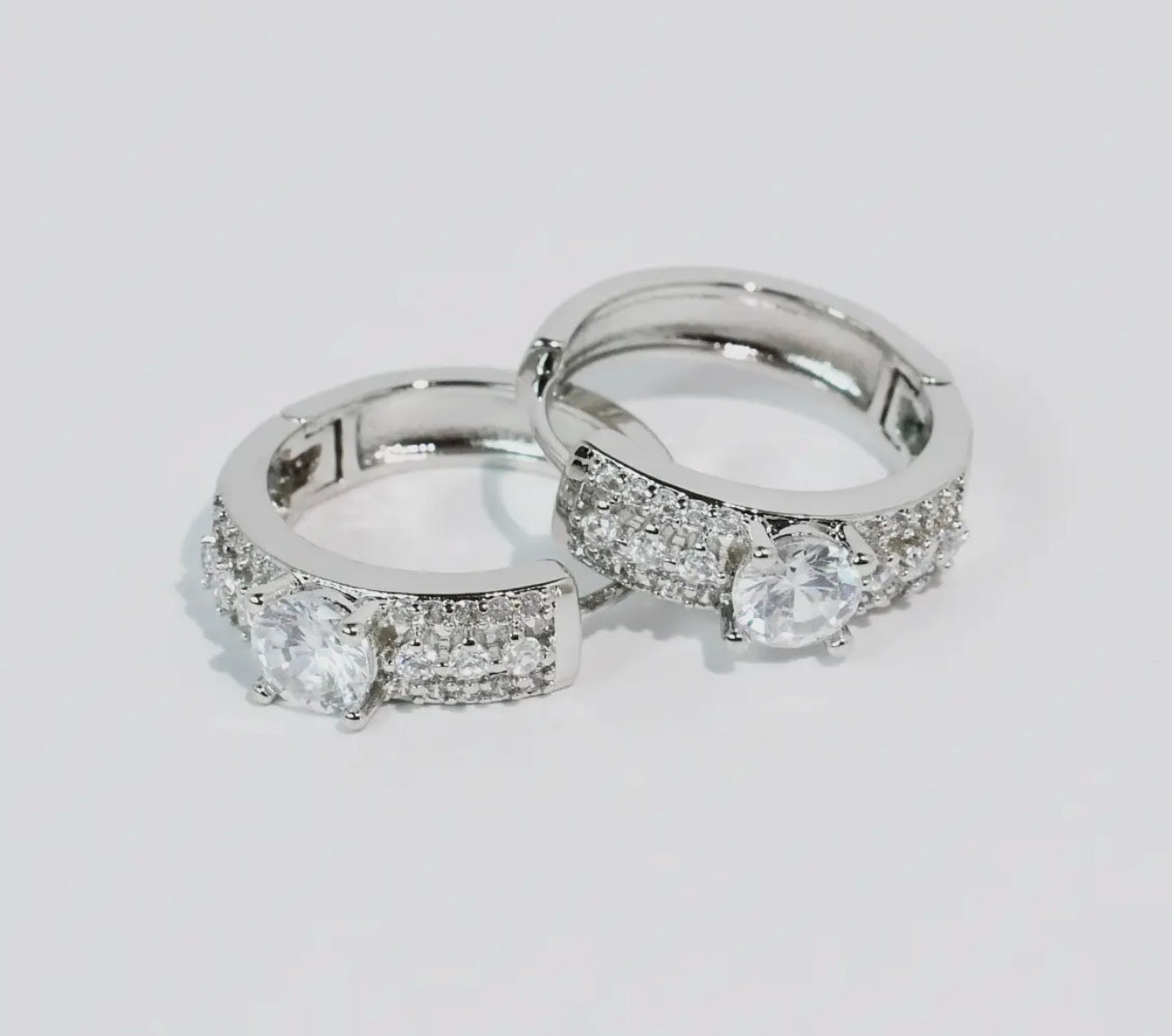 Glow Huggie- Gold or Silver